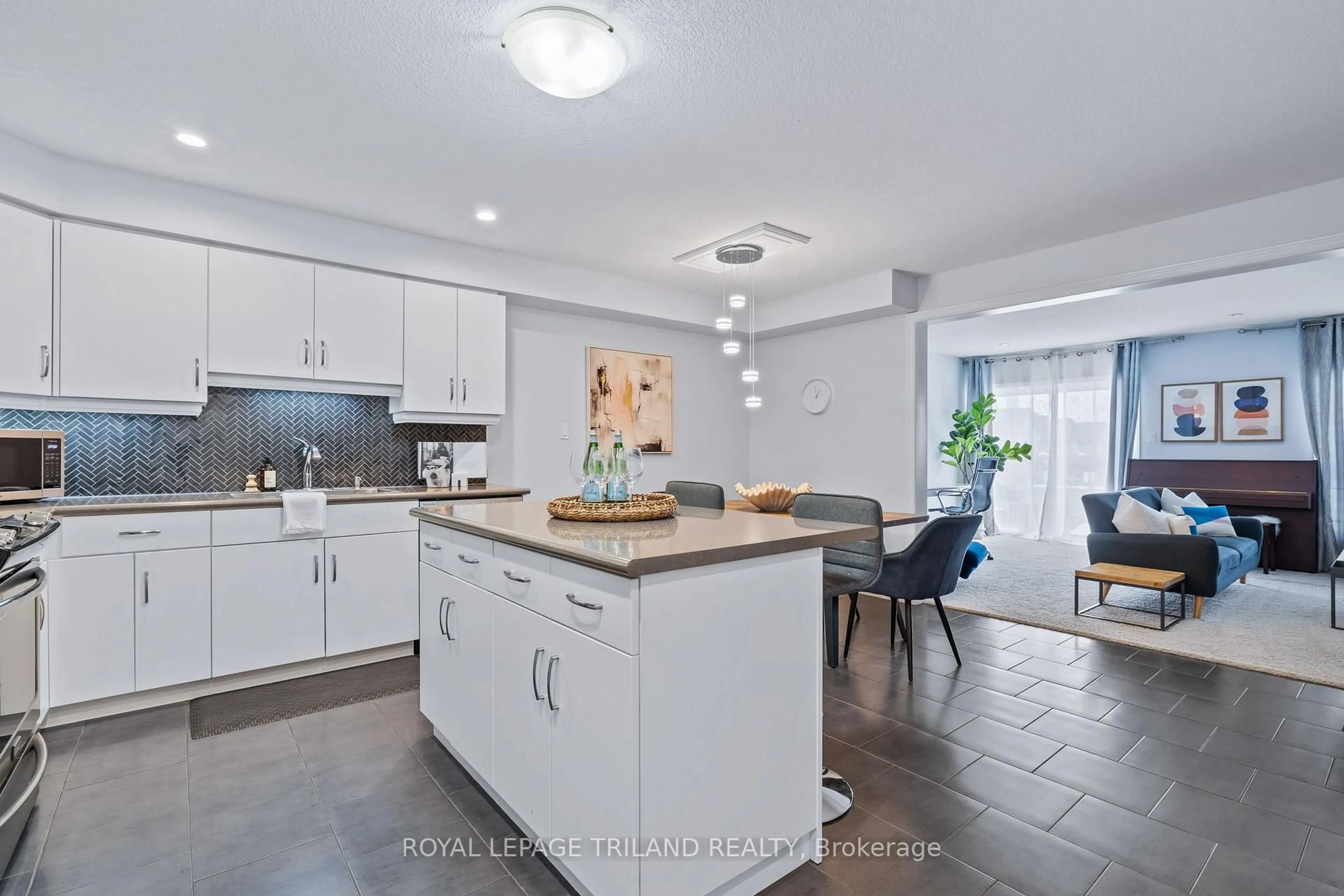 Open concept kitchen, ceramic/tile floor for 1220 Riverbend Rd #50, London South Ontario N6K 0G5