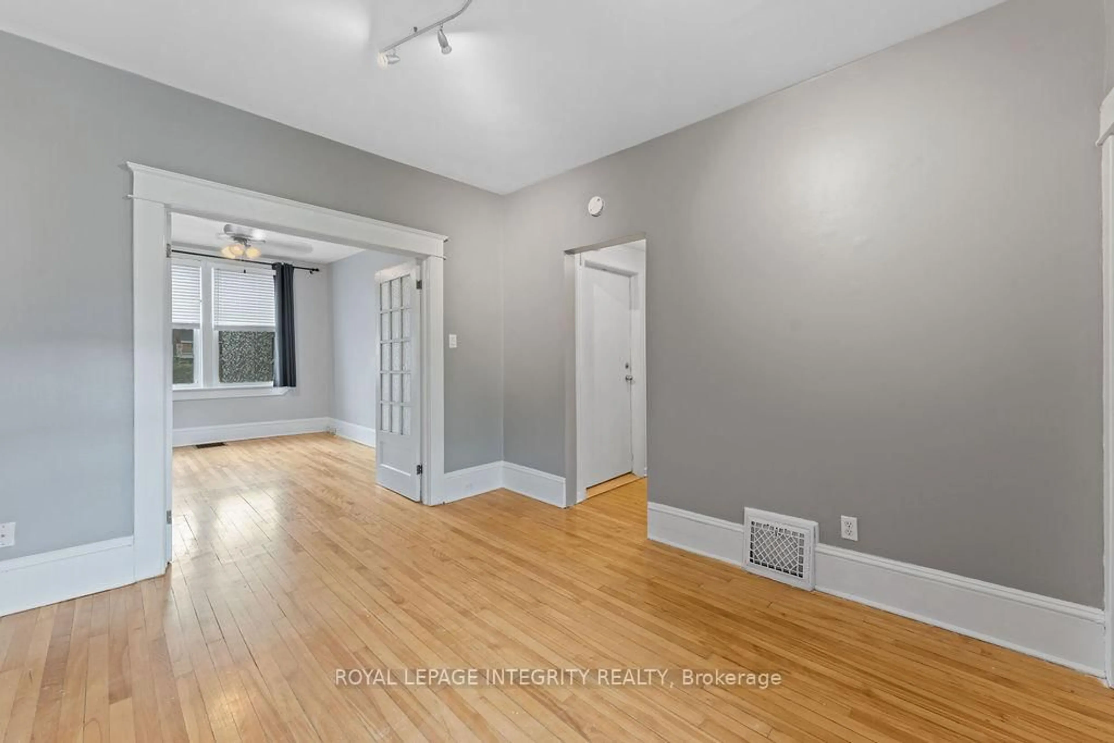 A pic of a room for 60 Clarey Ave, Ottawa Ontario K1S 2R7