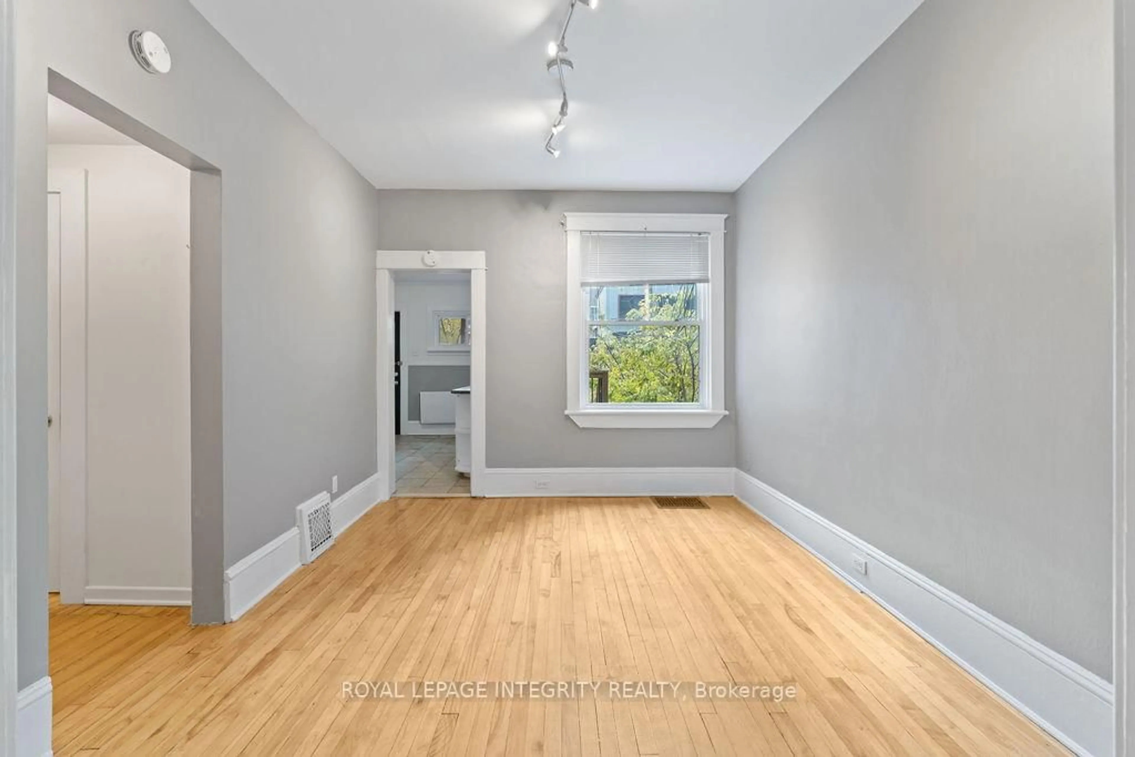 A pic of a room for 60 Clarey Ave, Ottawa Ontario K1S 2R7