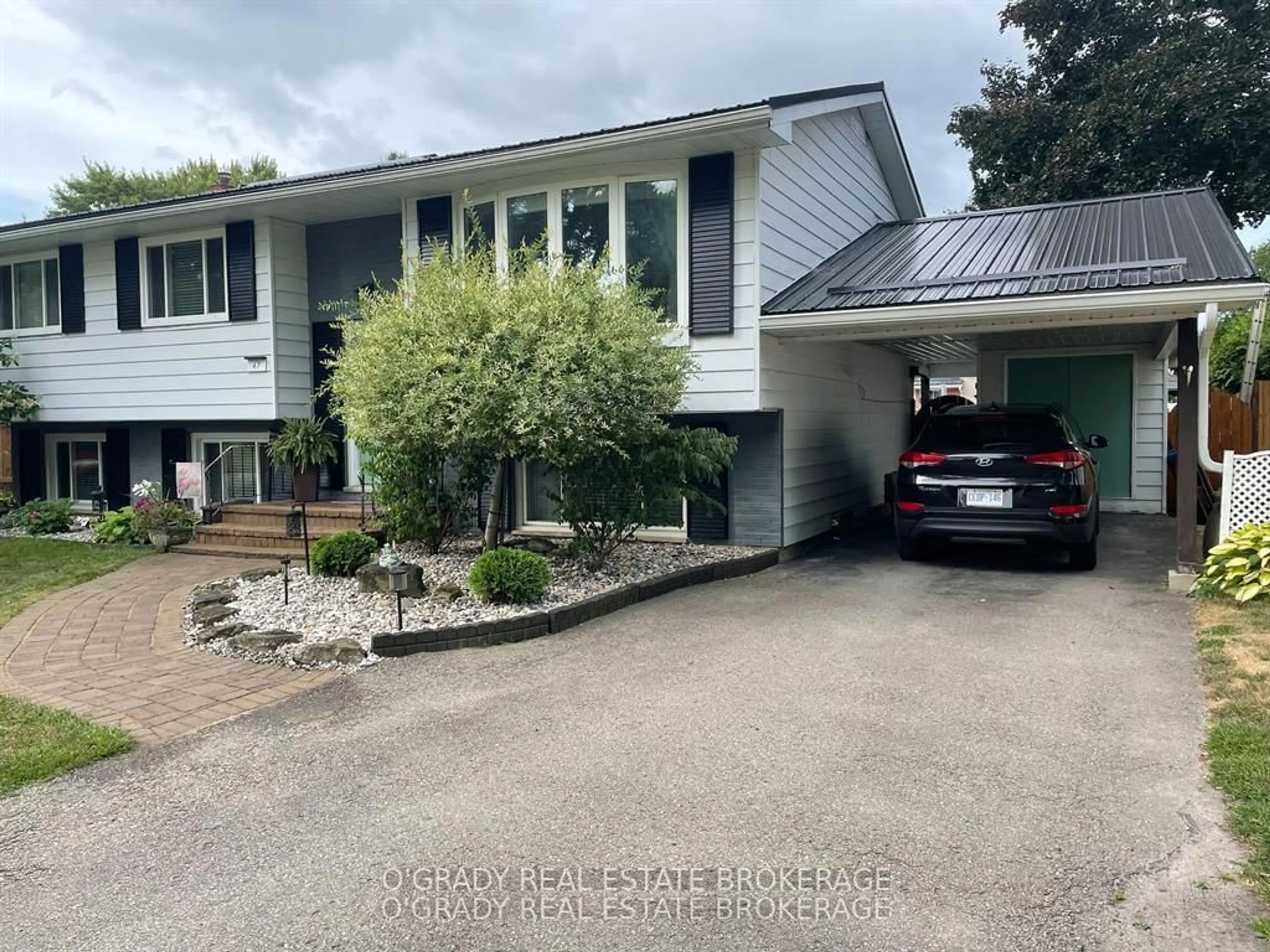 A pic from outside/outdoor area/front of a property/back of a property/a pic from drone, street for 47 Meighen Cres, Brockville Ontario K6V 3J8