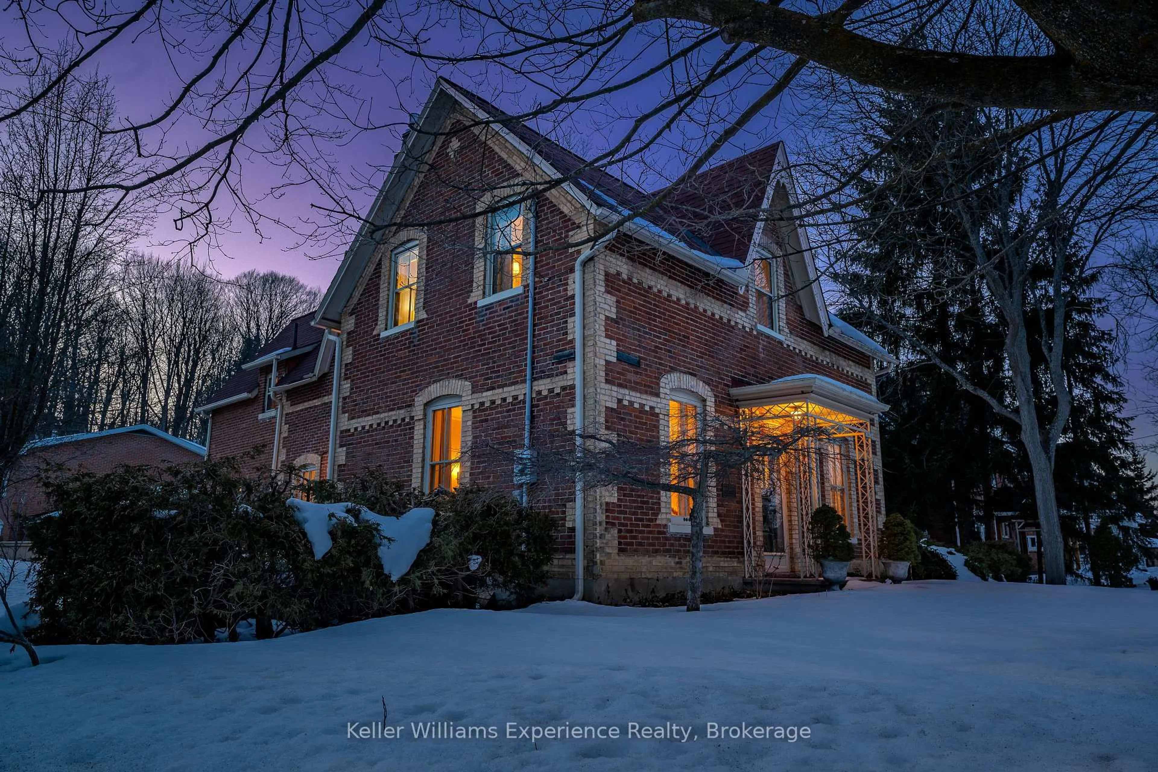 Home with brick exterior material, street for 606 2nd Ave, Owen Sound Ontario N4K 4M3