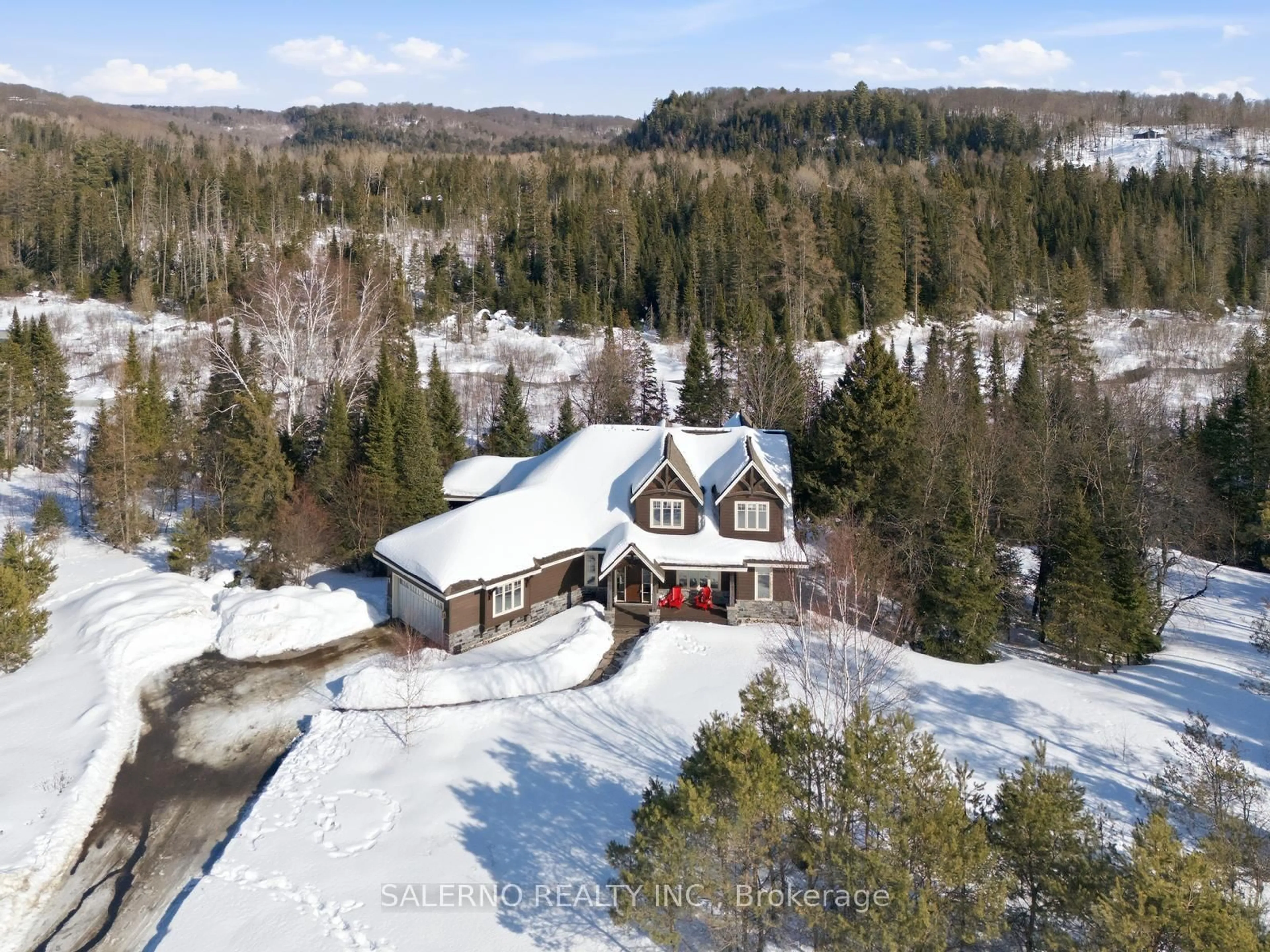 A pic from outside/outdoor area/front of a property/back of a property/a pic from drone, unknown for 1078 Echo Hills Rd #30, Lake of Bays Ontario P1H 2J6