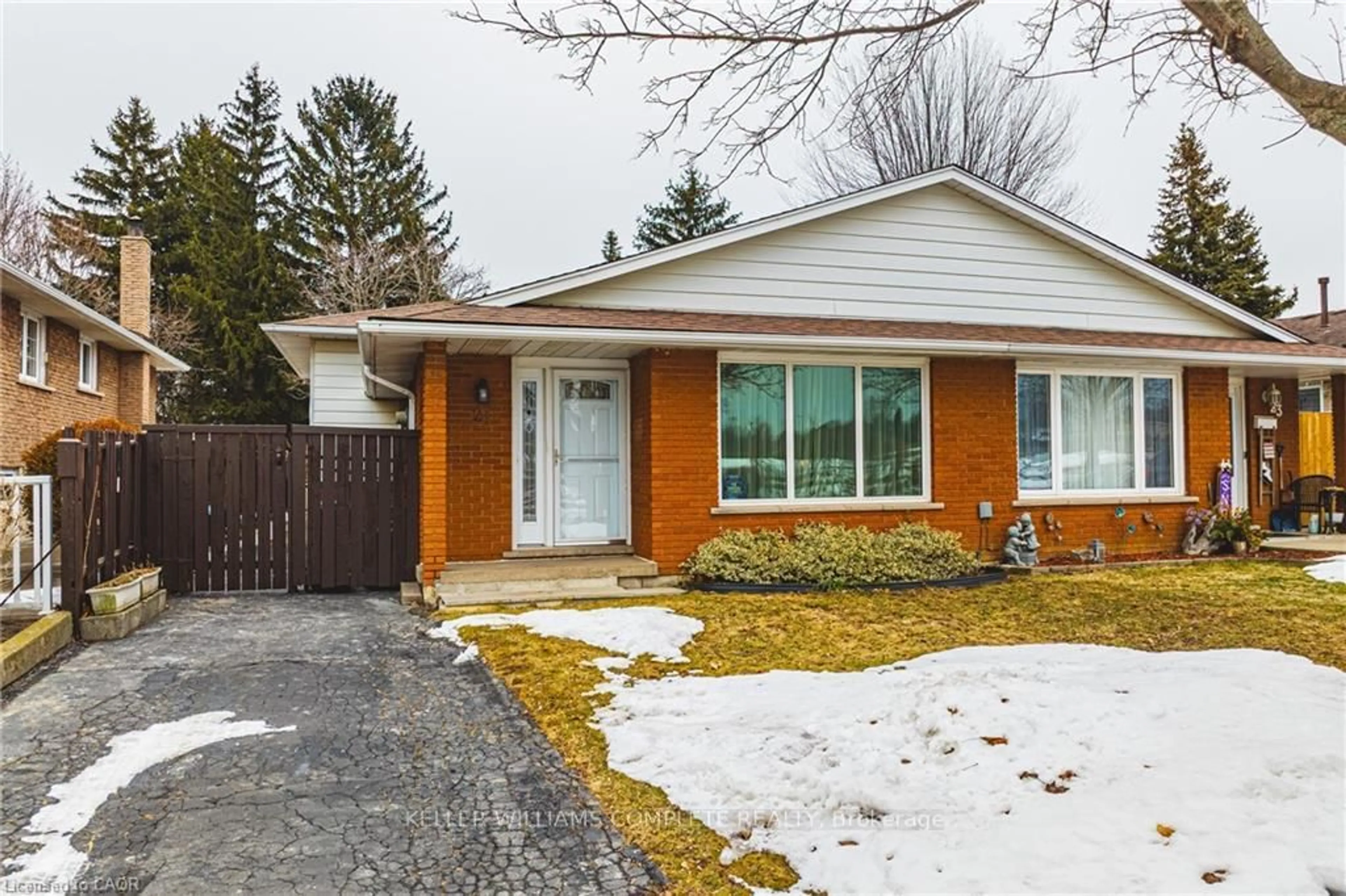 Home with brick exterior material, street for 21 LYNWOOD Rd, Hamilton Ontario L9C 6M7