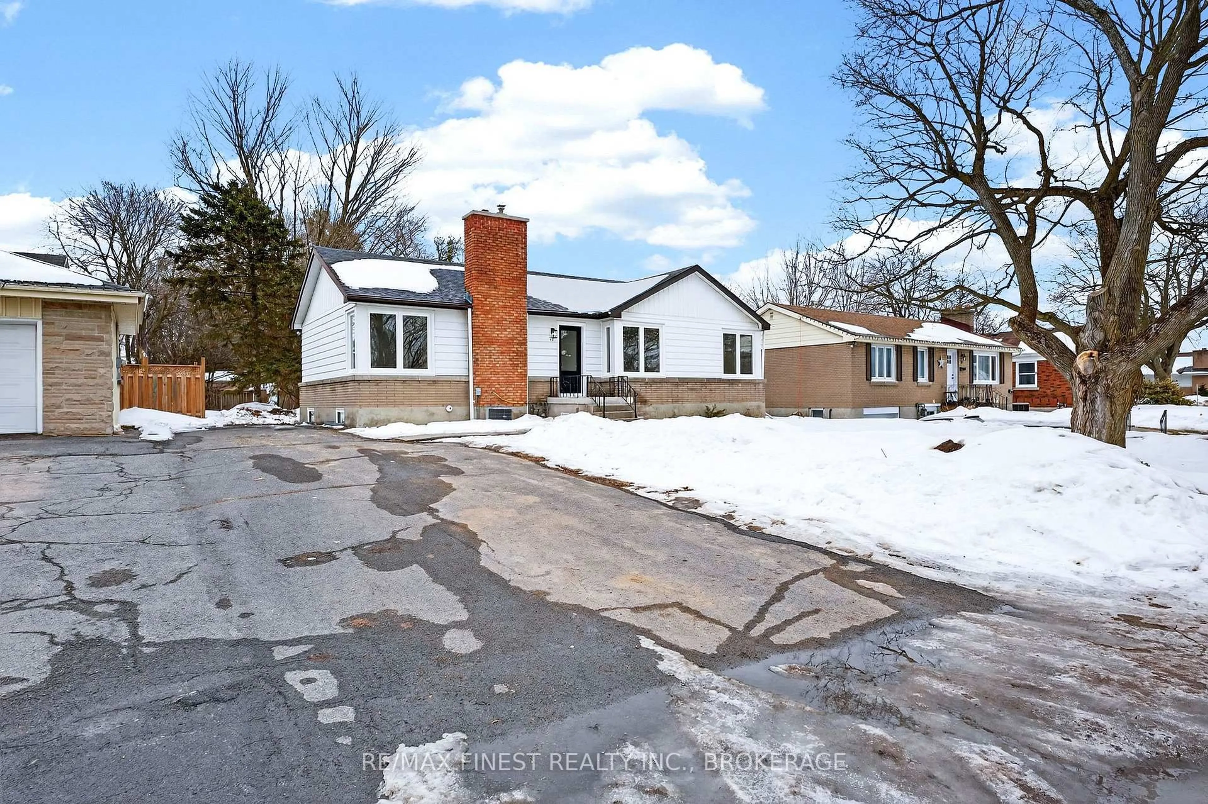 A pic from outside/outdoor area/front of a property/back of a property/a pic from drone, street for 77 Westmoreland Rd, Kingston Ontario K7M 1J6