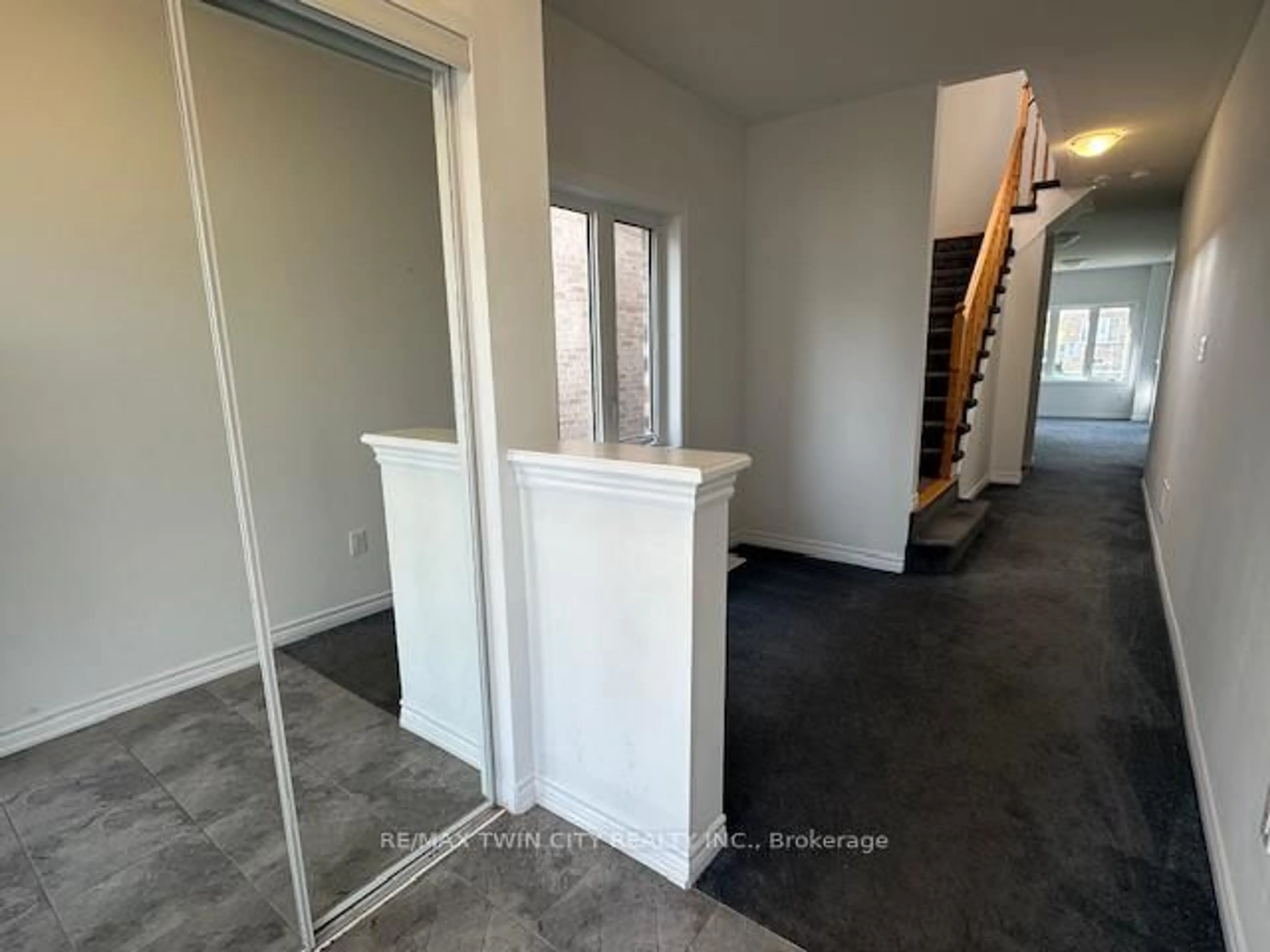 Indoor foyer for 145 Seeley St, Southgate Ontario N0C 1B0