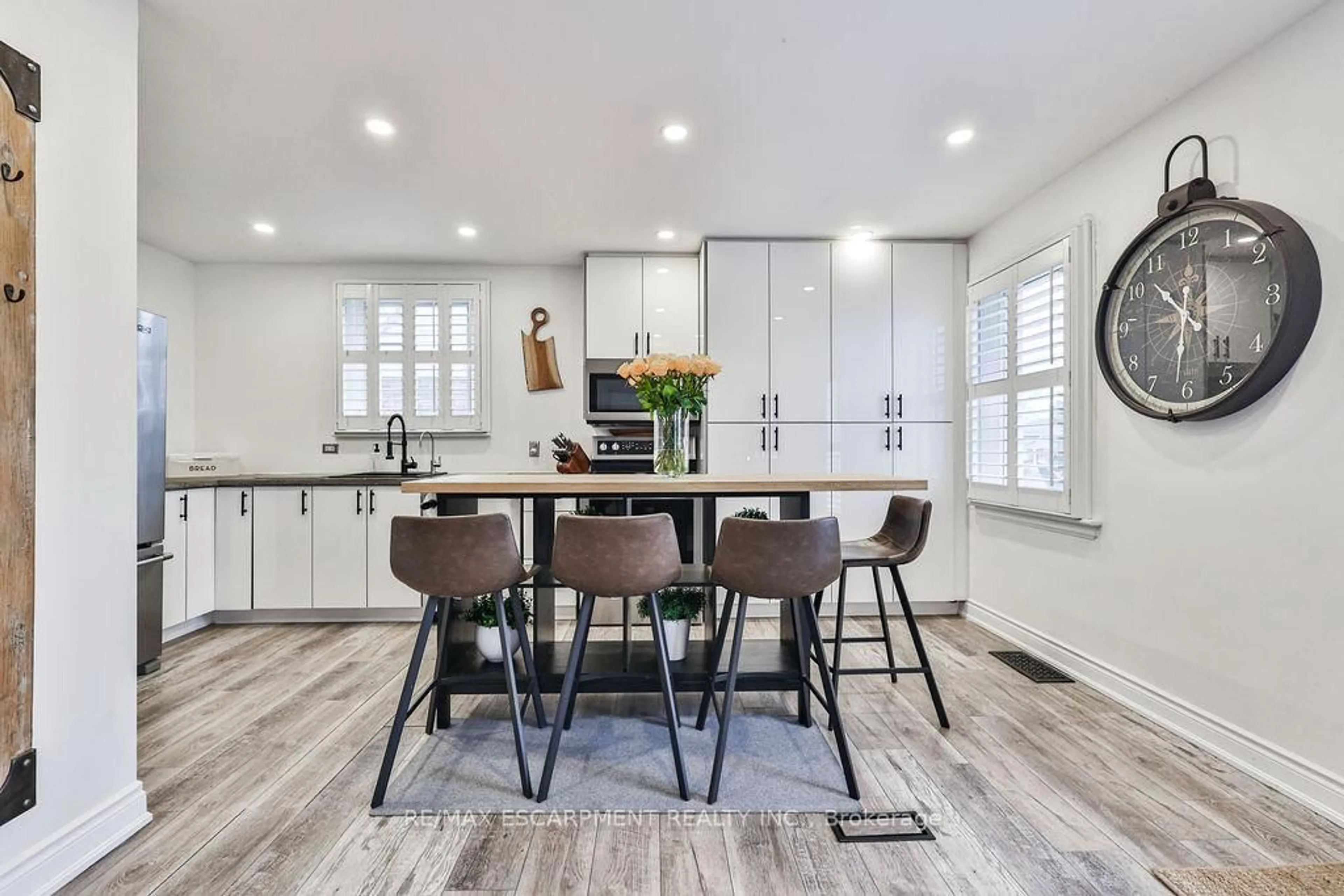 Open concept kitchen, unknown for 60 Galbraith Dr, Hamilton Ontario L8G 1Z9