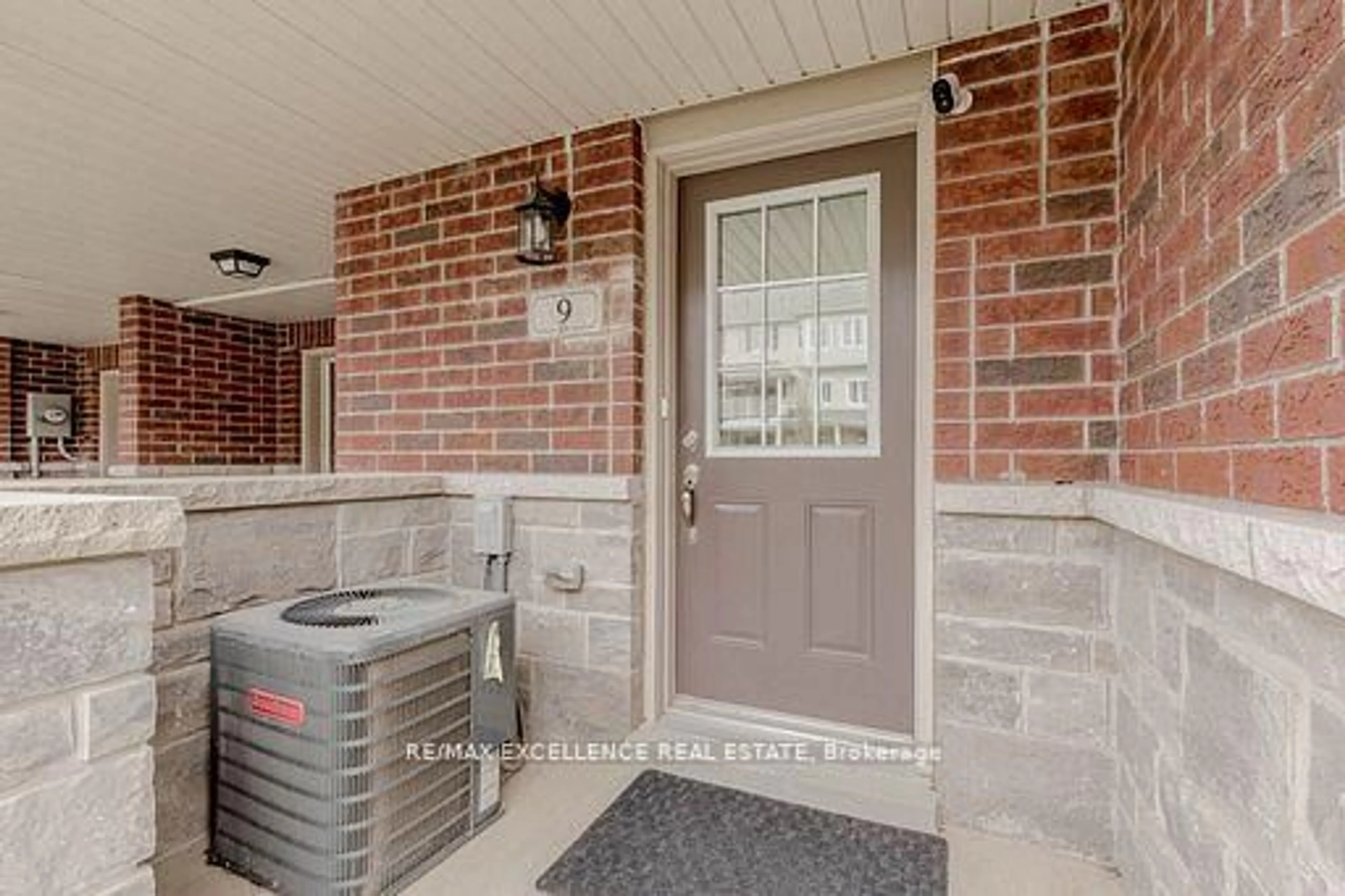 Unknown for 9 Hiscott Dr, Hamilton Ontario L8B 0A2