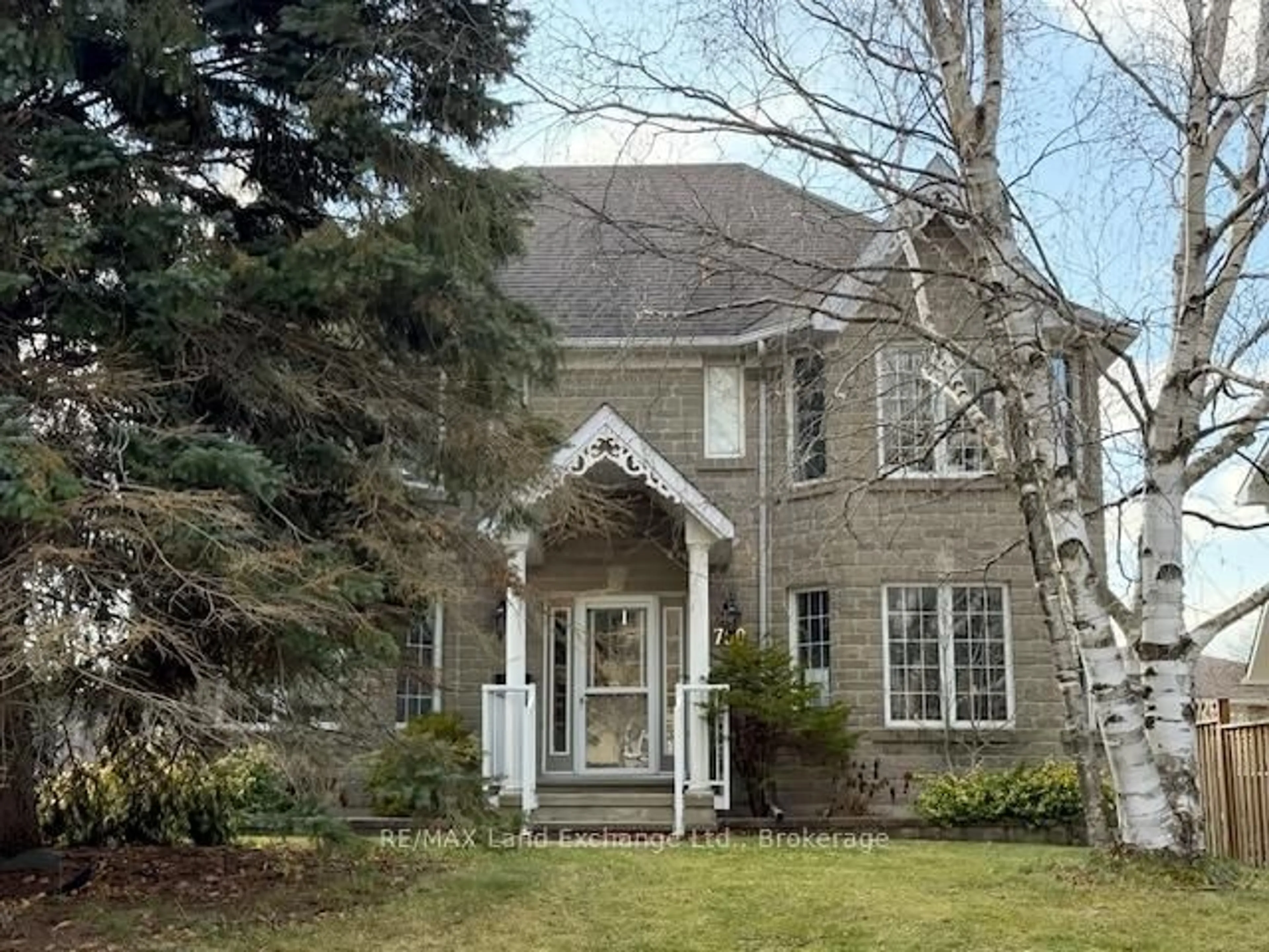 Home with vinyl exterior material, street for 750 McPherson Cres, Kincardine Ontario N2Z 1M4