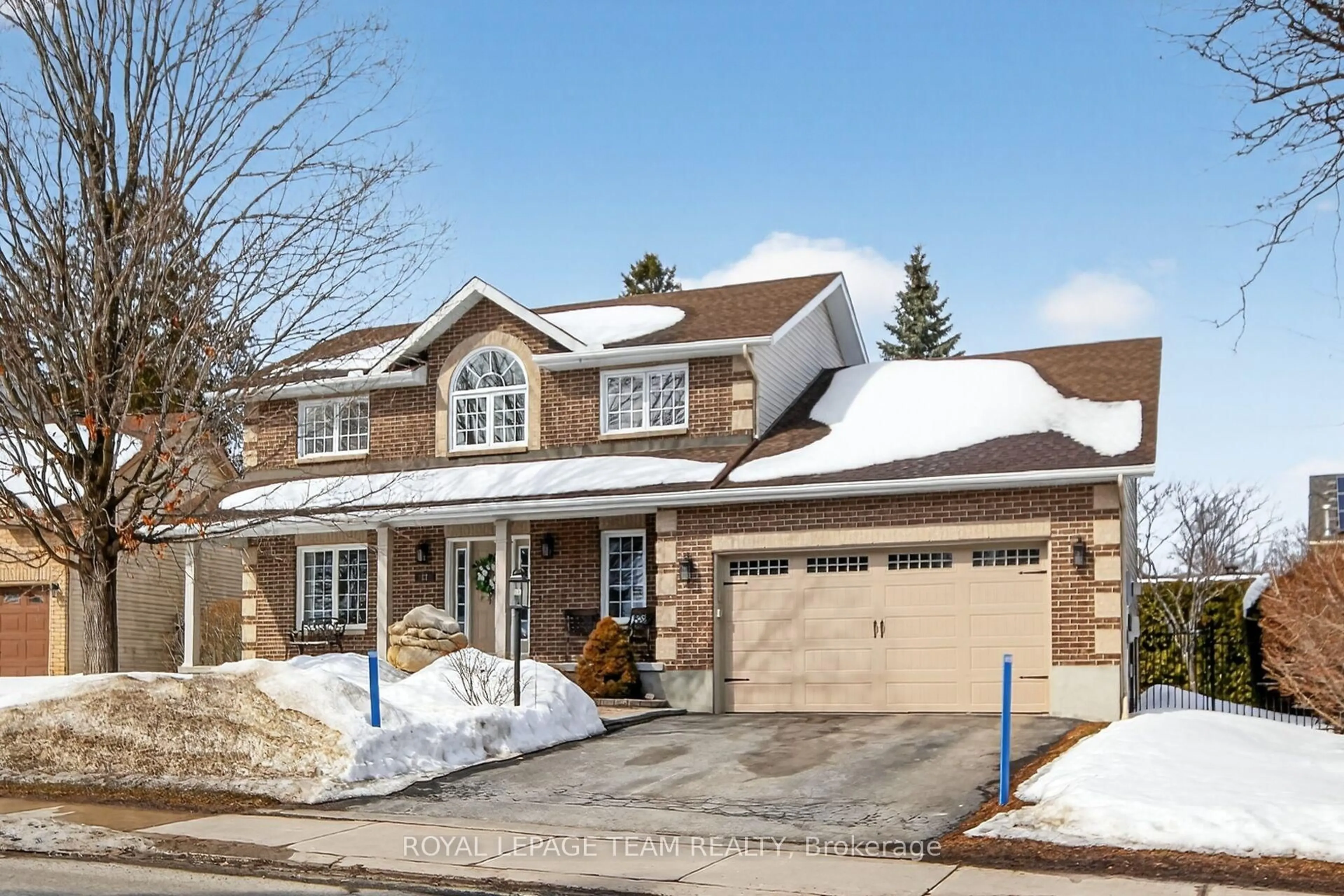 Home with brick exterior material, street for 22 Renshaw Ave, Stittsville Ontario K2S 1G9