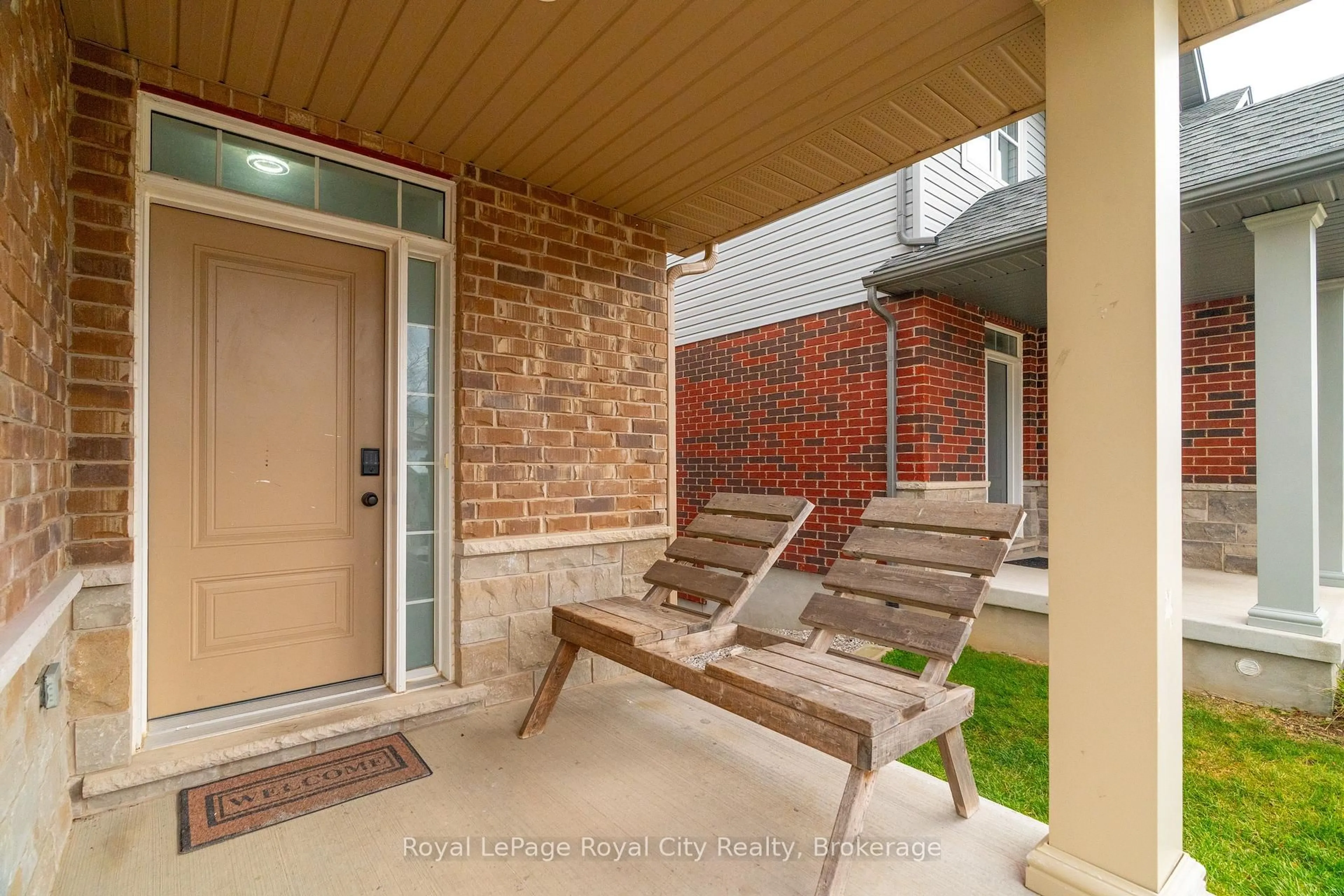 Patio, street for 269 Watson Pkwy #7, Guelph Ontario N1E 0R3