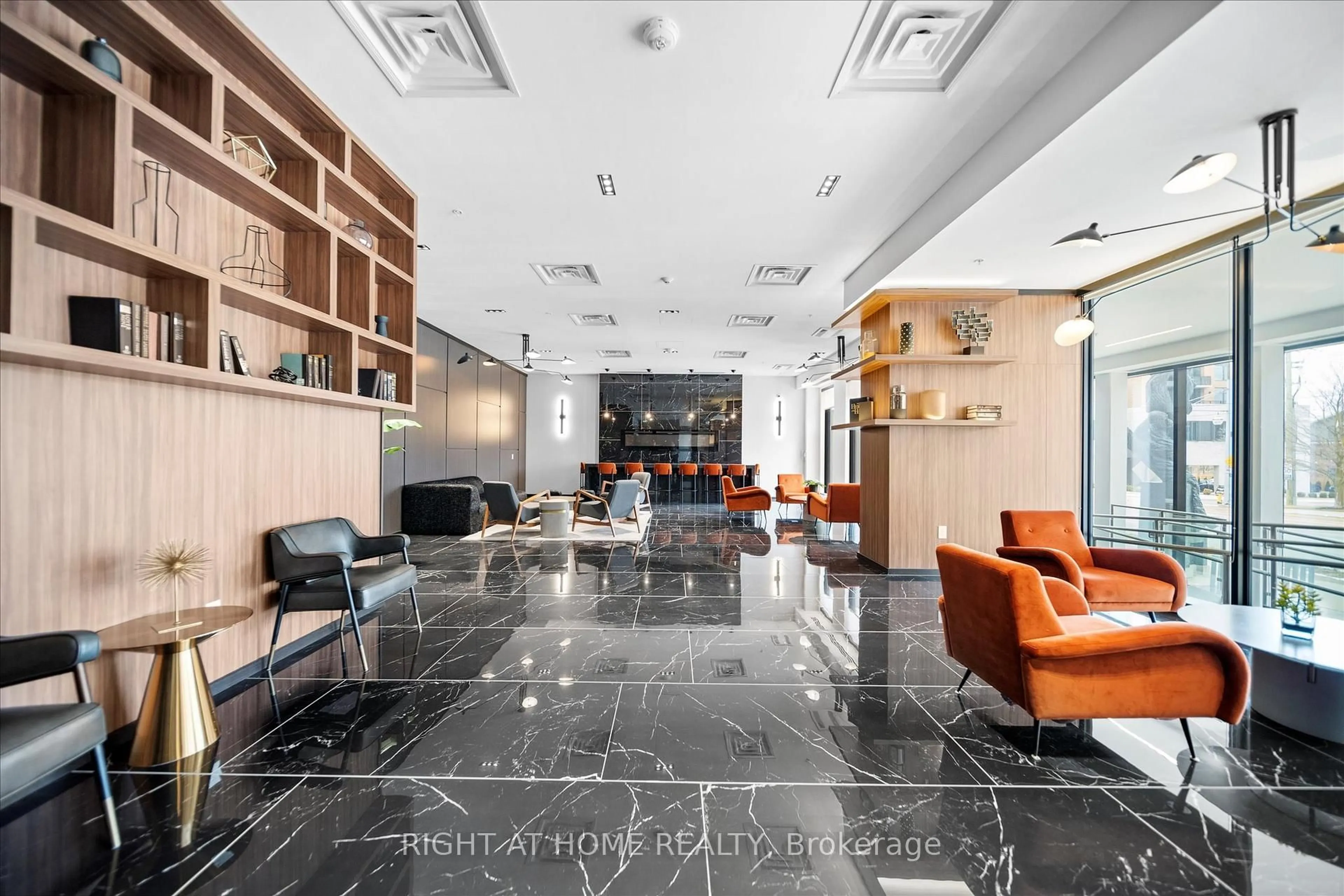 Lobby for 181 King St #806, Waterloo Ontario N2J 0E7