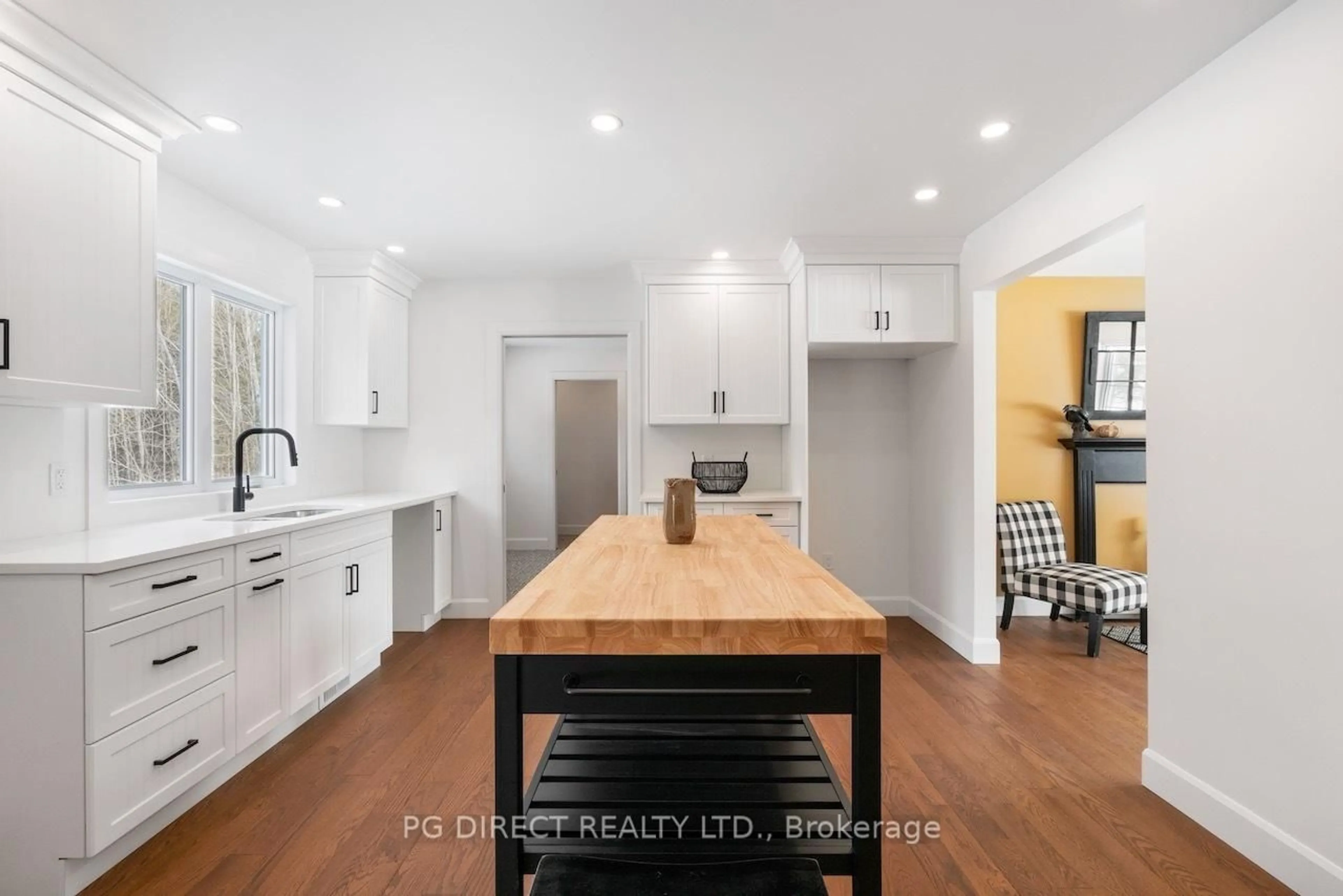 Open concept kitchen, unknown for 3720 Barton Rd, Augusta Ontario K0E 1T0