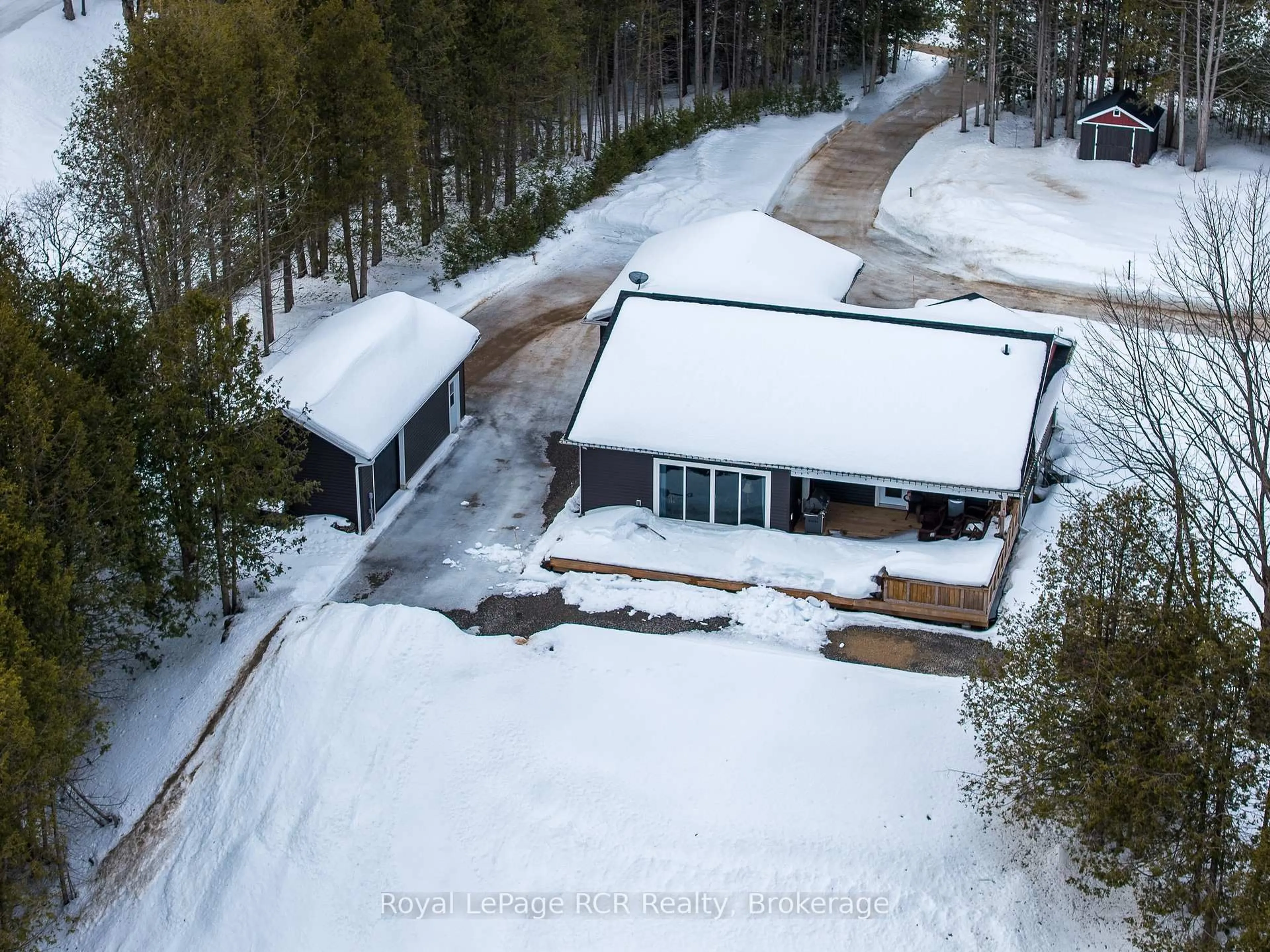 A pic from outside/outdoor area/front of a property/back of a property/a pic from drone, street for 109 Highland Dr, West Grey Ontario N0C 1H0