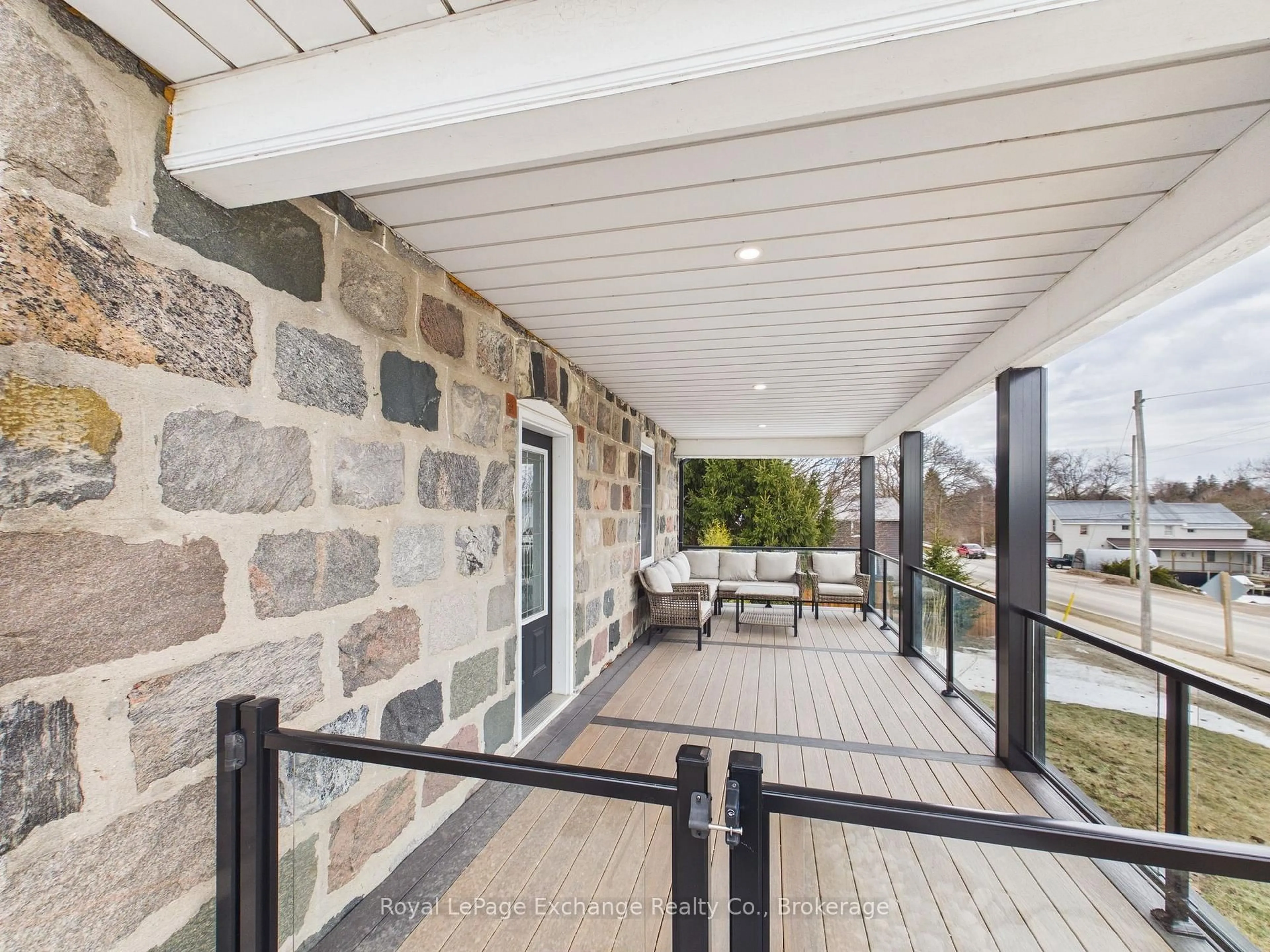 Patio, unknown for 651 Wheeler St, Huron-Kinloss Ontario N0G 2H0