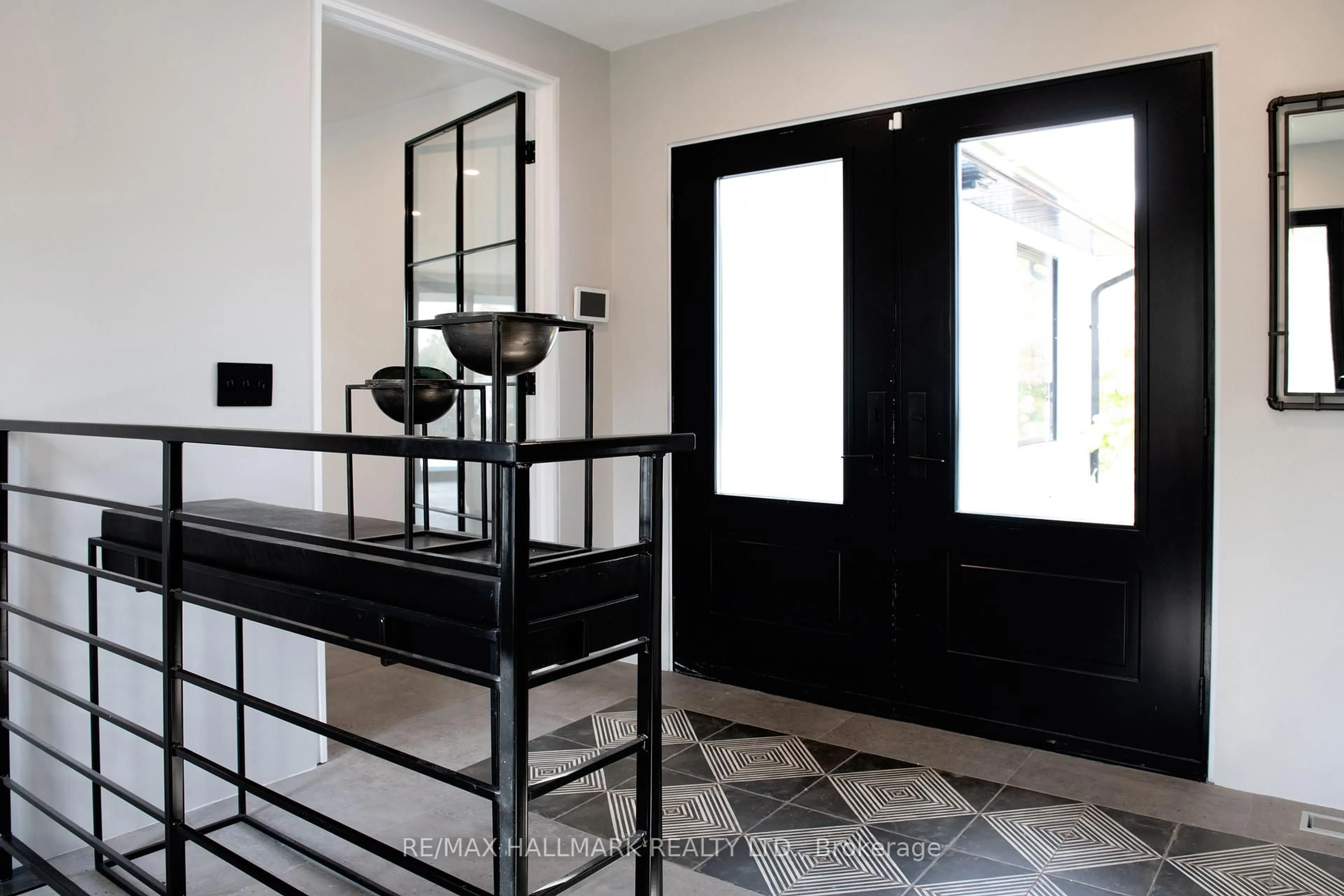 Indoor entryway for 100B Hayden Rd, Alnwick/Haldimand Ontario K0K 1C0