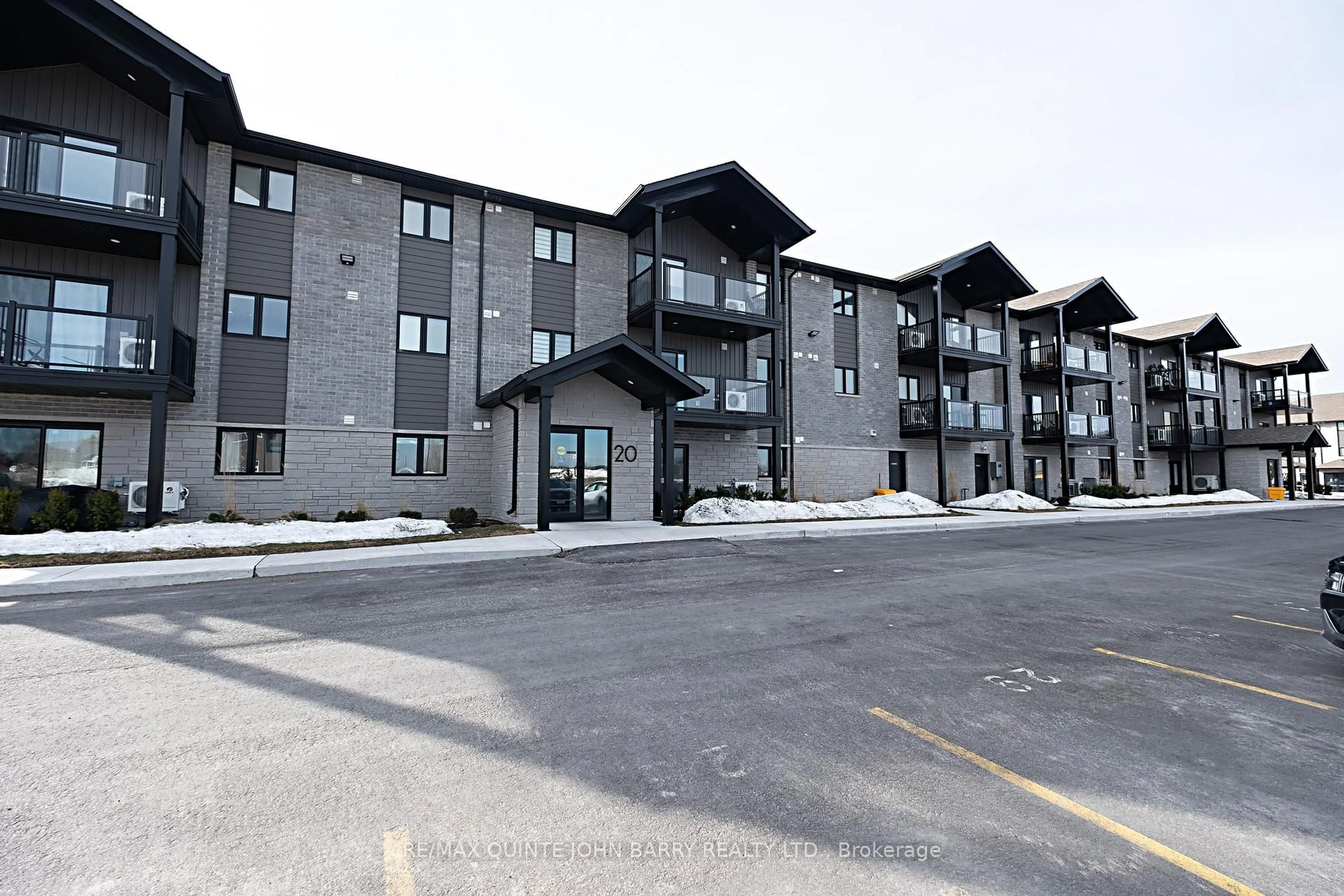 A pic from outside/outdoor area/front of a property/back of a property/a pic from drone, building for 211-20 Hillside Meadow Dr, Quinte West Ontario K8V 0J7