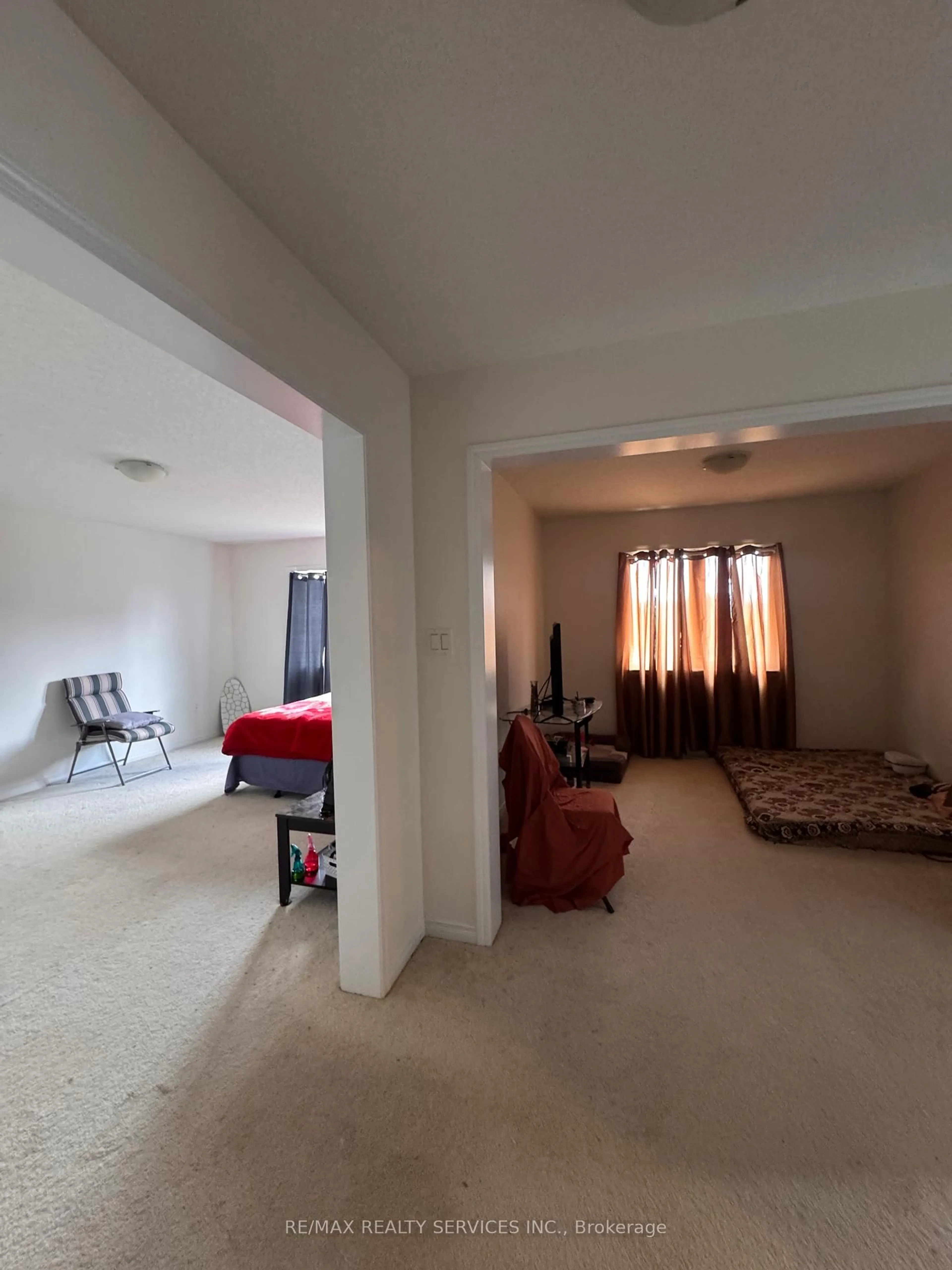A pic of a room for 8294 Elderberry Dr, Niagara Falls Ontario L2H 2Y6