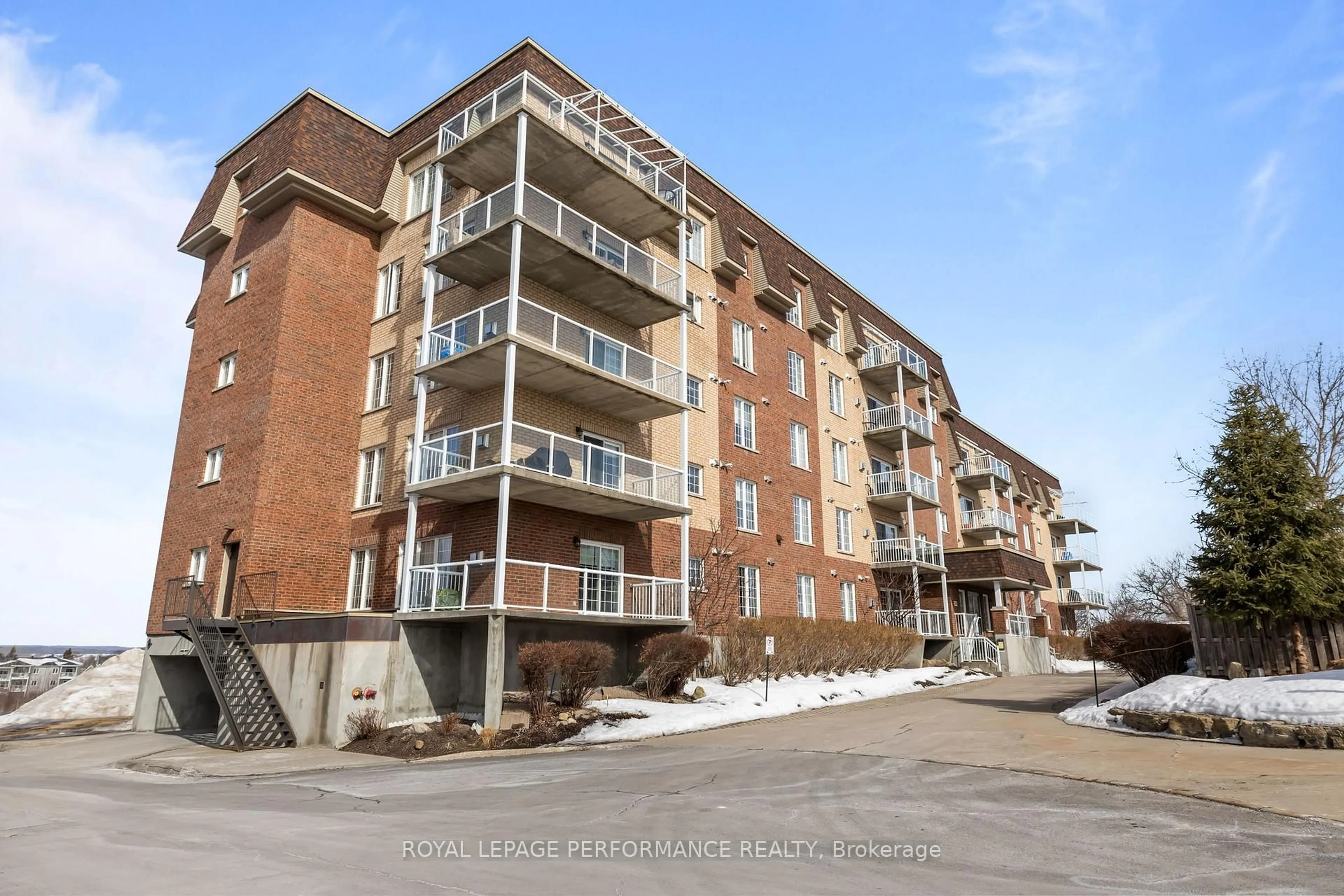 Unknown for 2360 Albert St #206, Clarence-Rockland Ontario K4K 0C4