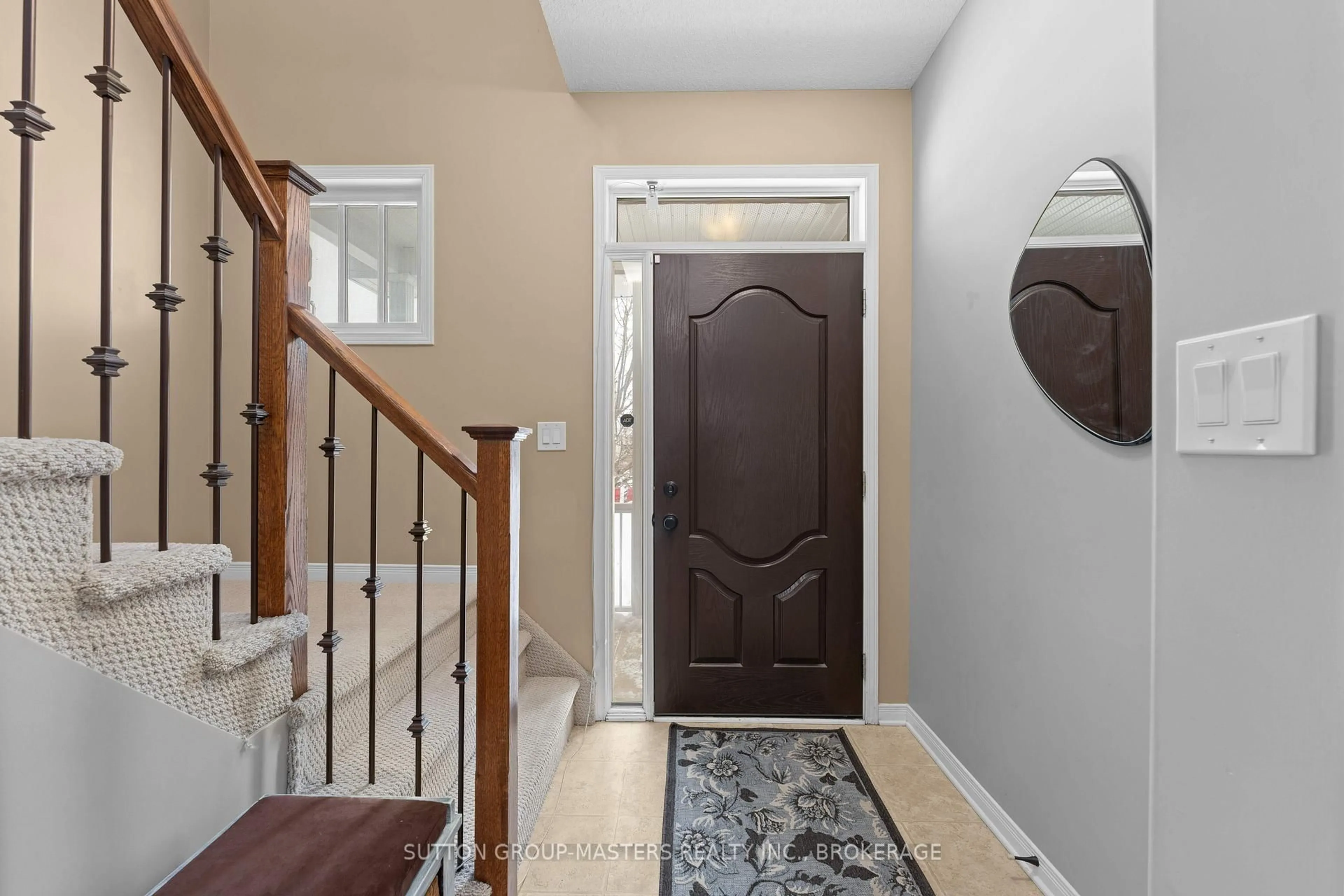 Indoor entryway for 1606 Crimson Cres, Kingston Ontario K7P 0J3