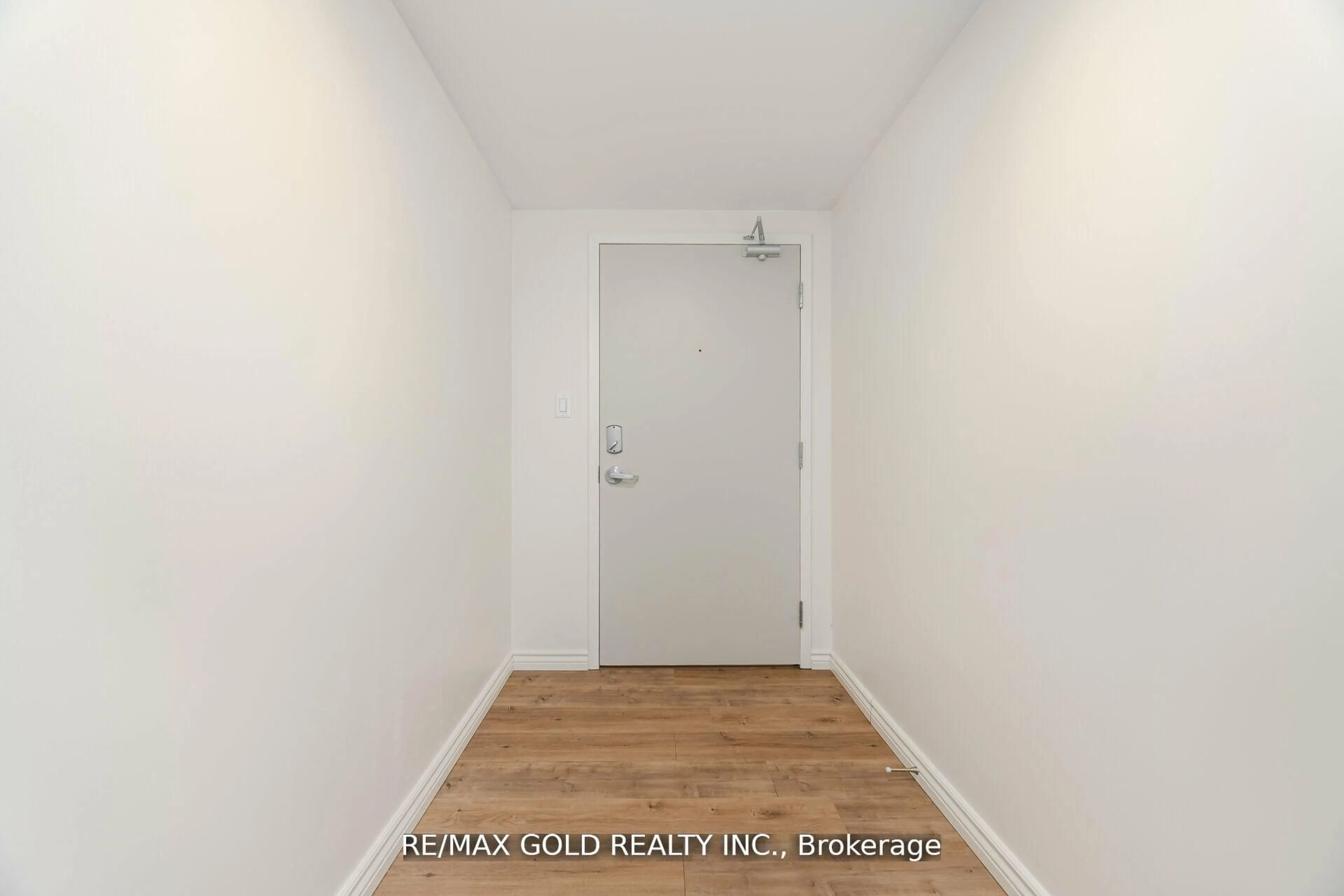 Indoor entryway for 275 Larch St #H101, Waterloo Ontario N2L 3R2