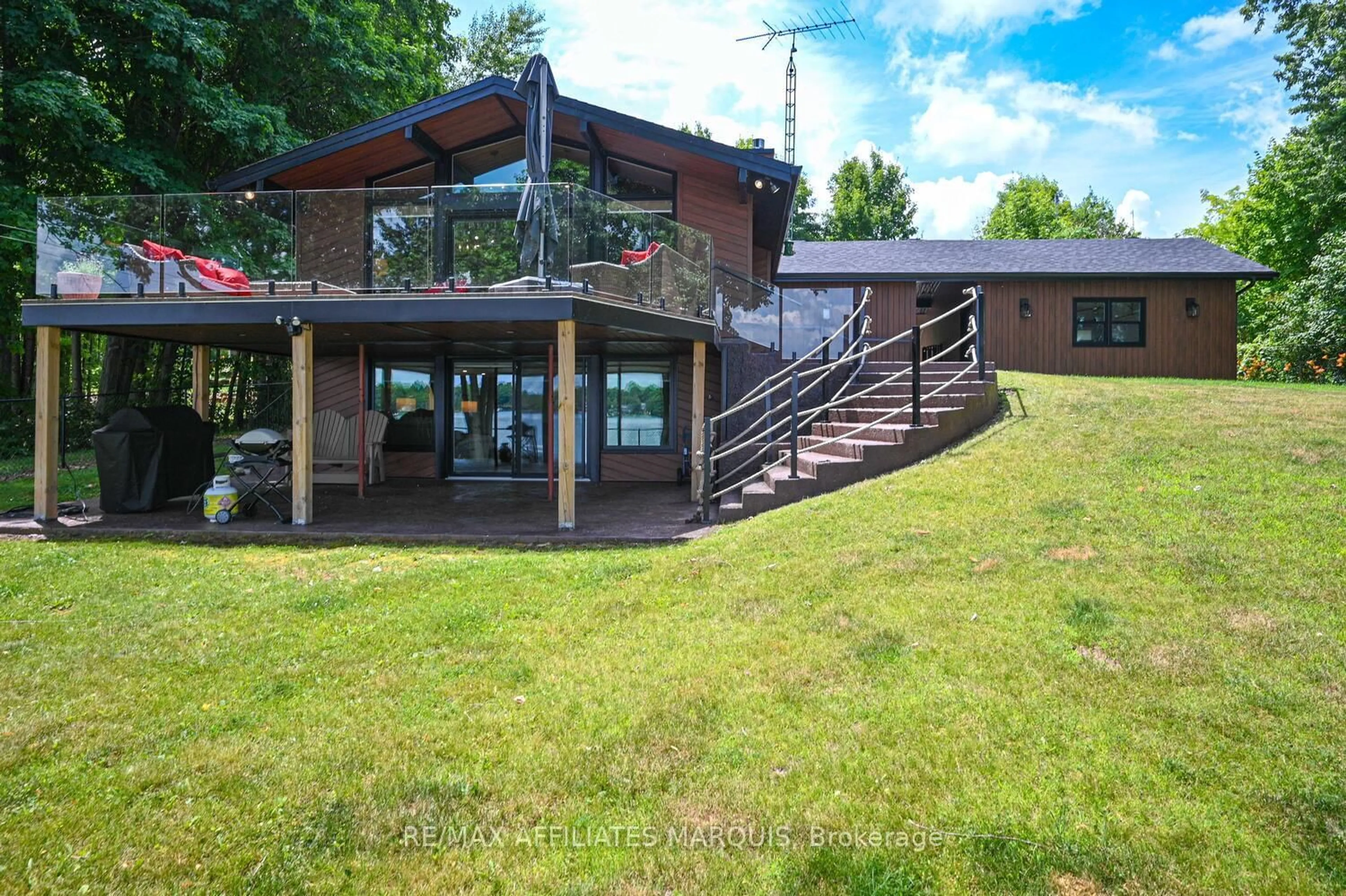 A pic from outside/outdoor area/front of a property/back of a property/a pic from drone, building for 34 R7 Rd, Rideau Lakes Ontario K0G 1L0