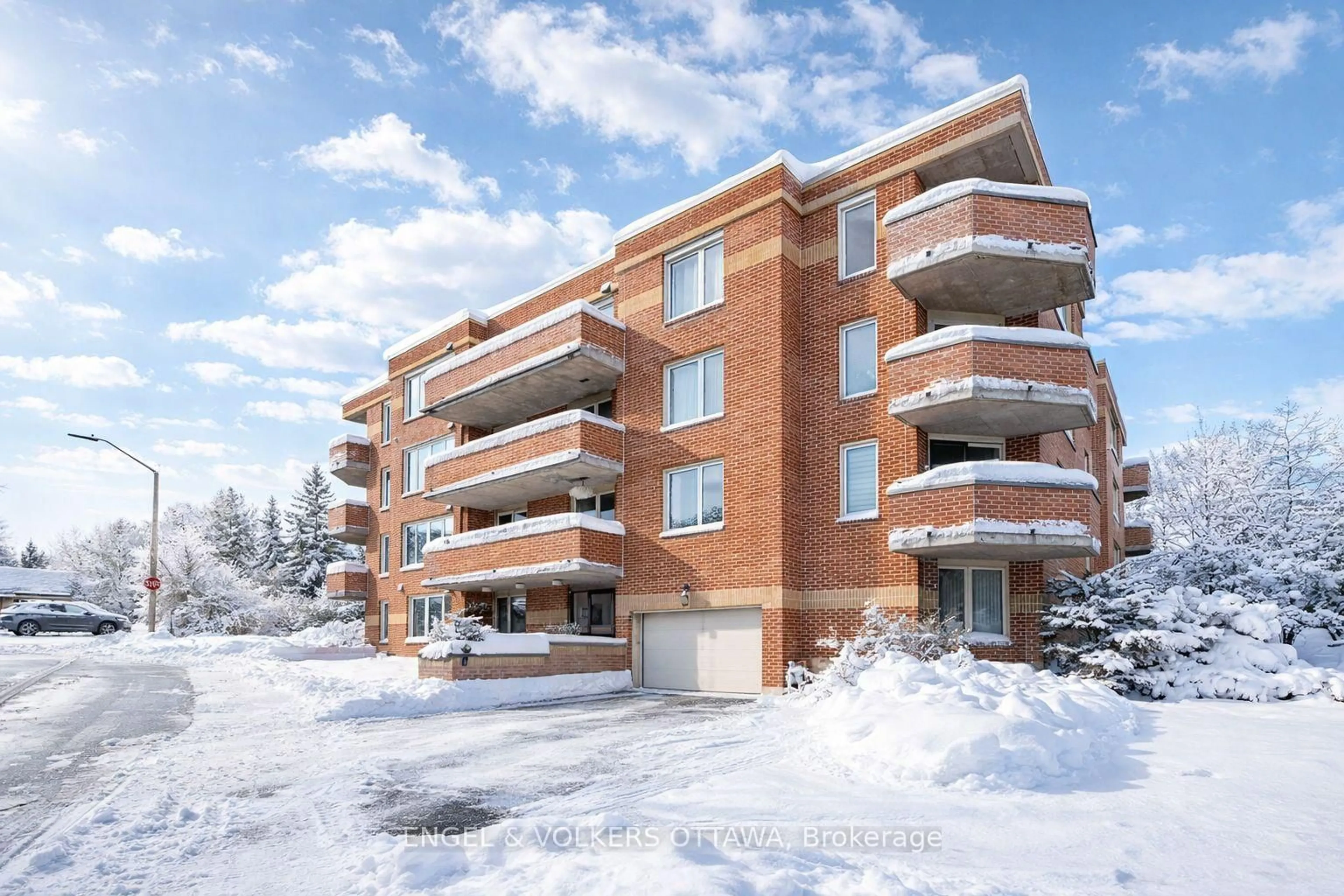 Unknown for 800 Mckellar Ave #101, Ottawa Ontario K2A 2X5