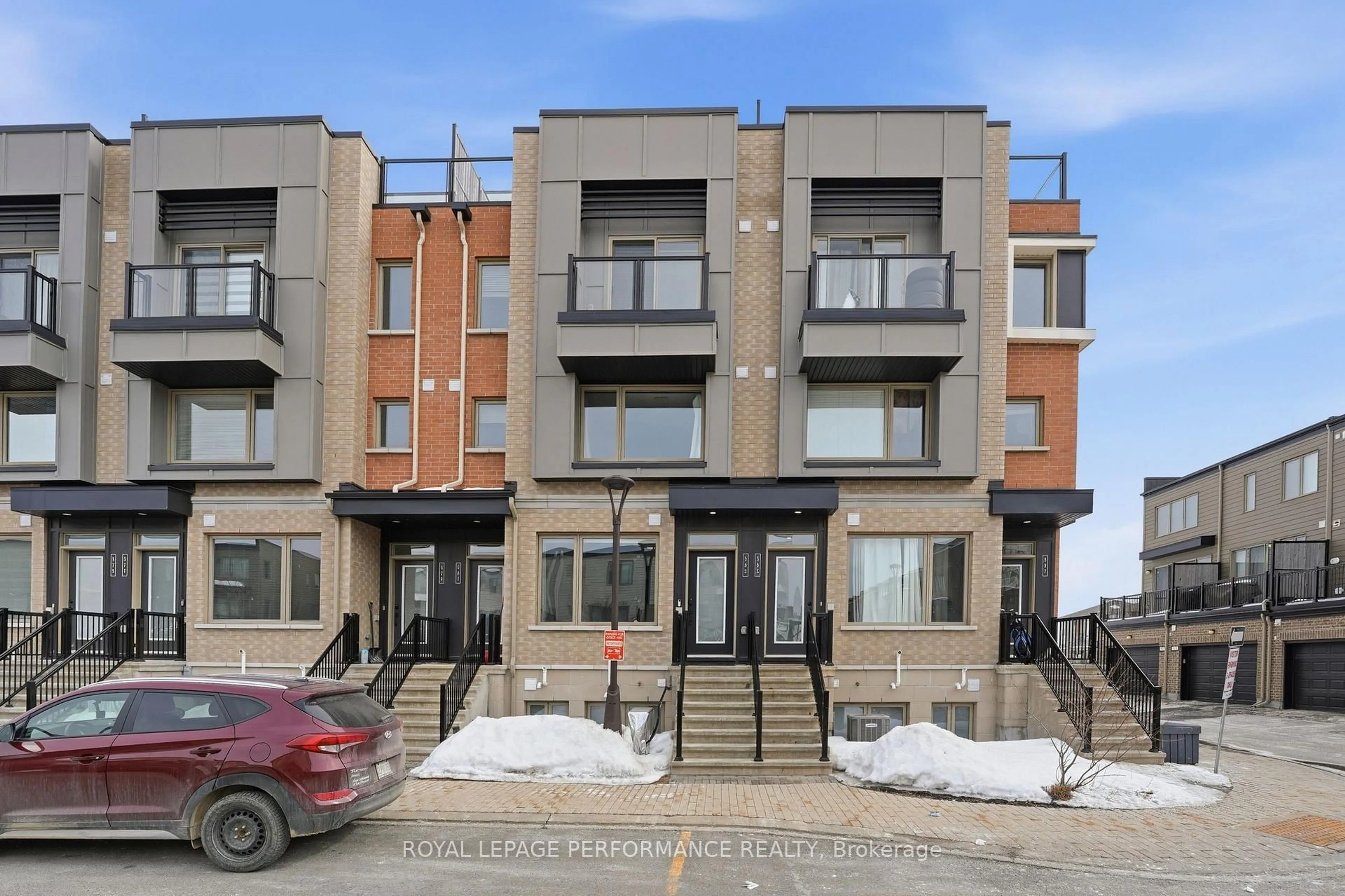 Unknown for 583 Ozawa Private, Ottawa Ontario K1K 4Z9