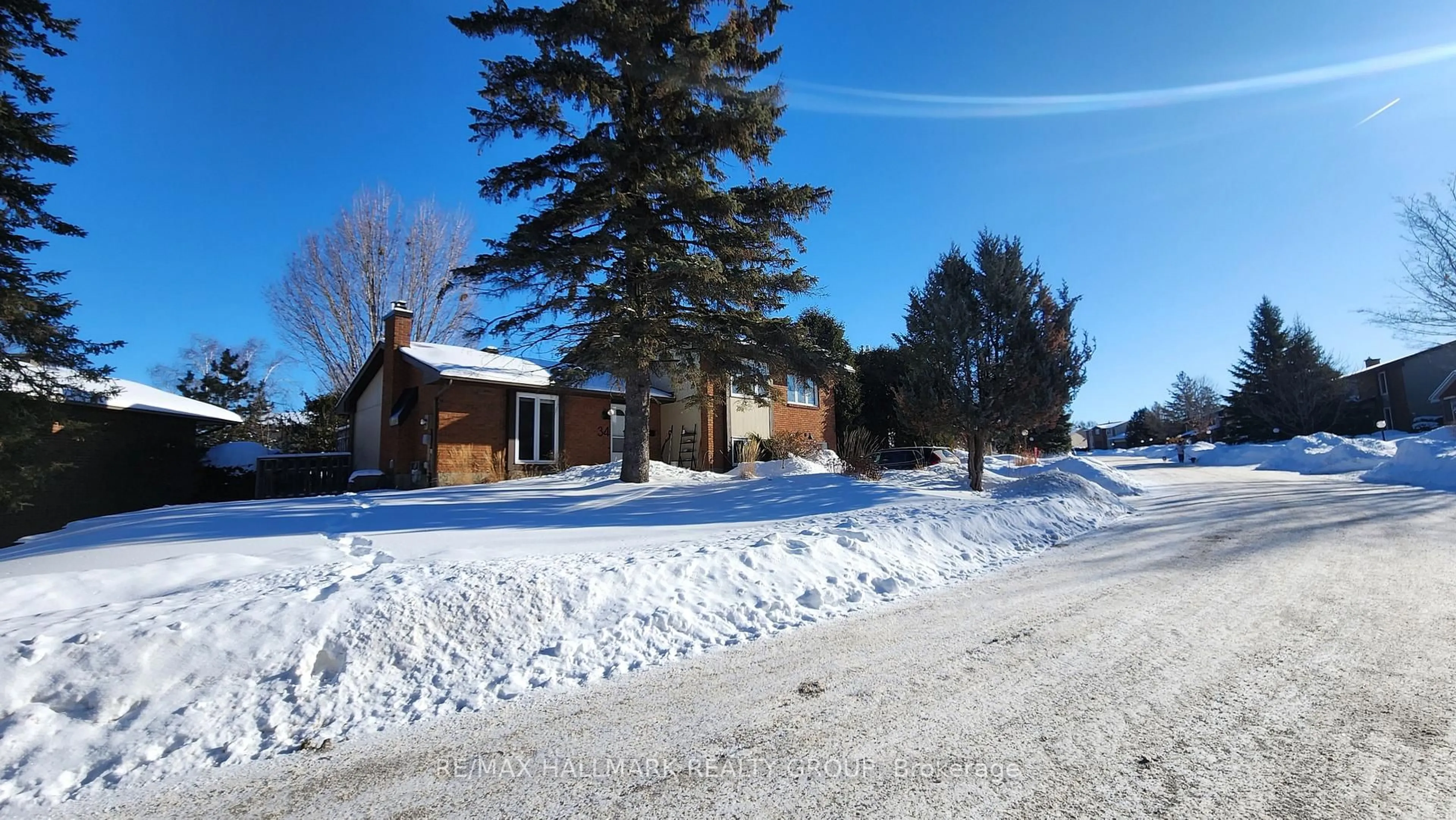 Unknown for 34 Nanook Cres, Kanata Ontario K2L 2A7
