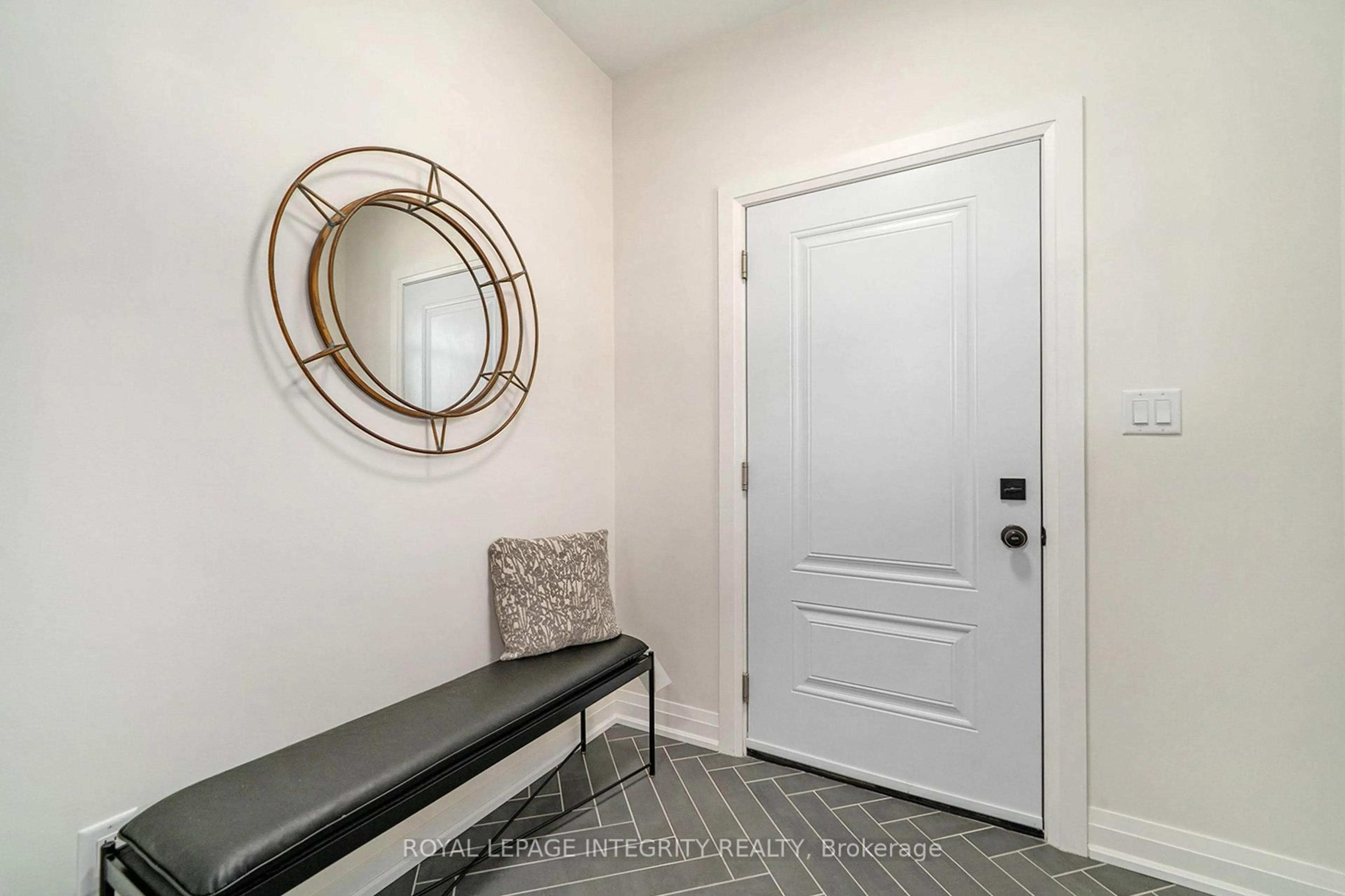 Indoor entryway for 29 Whittlers Cove Lane #2, Rideau Lakes Ontario K0G 1X0