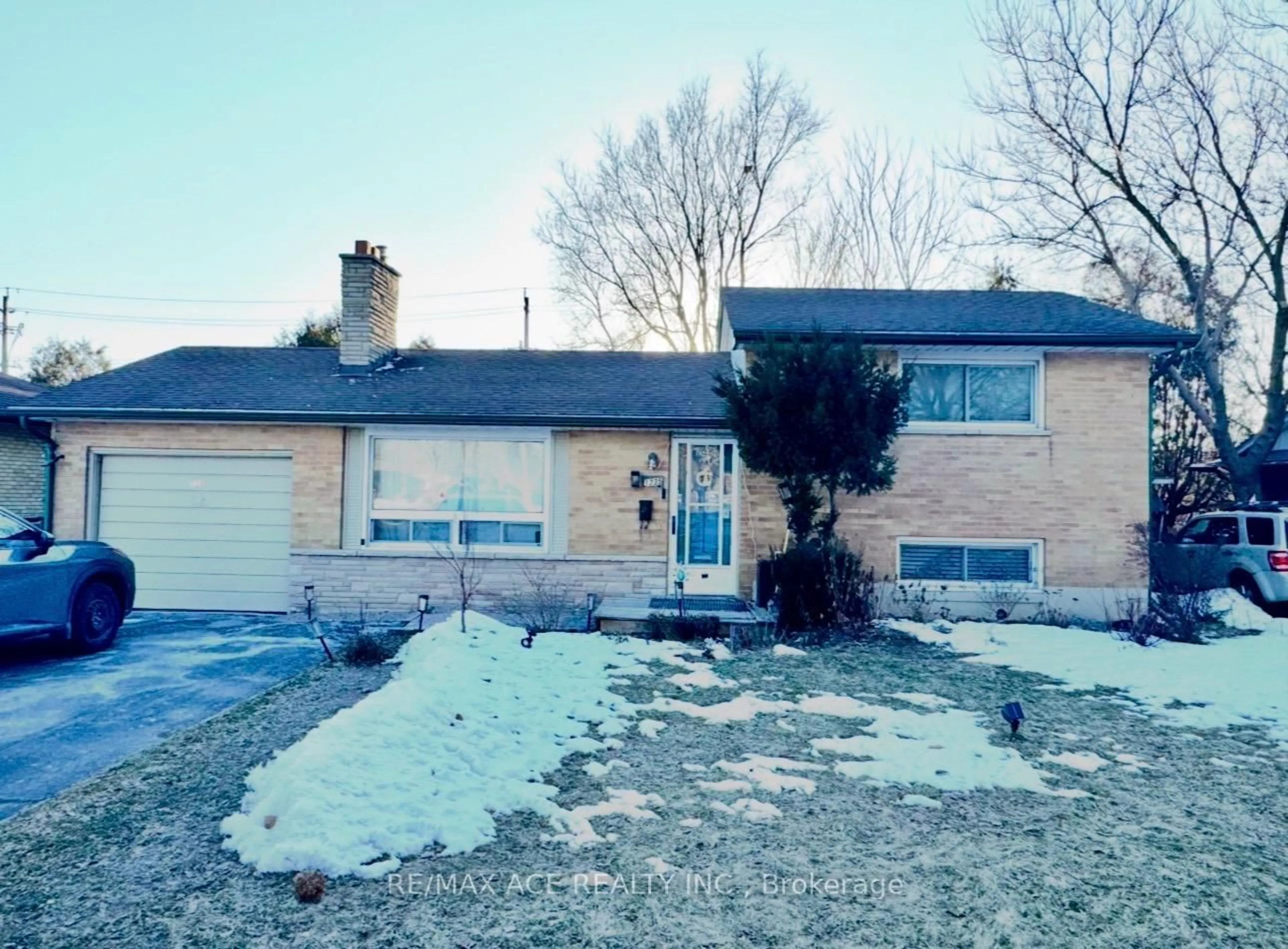 Unknown for 1235 Toukay Cres, London East Ontario N5V 2X8