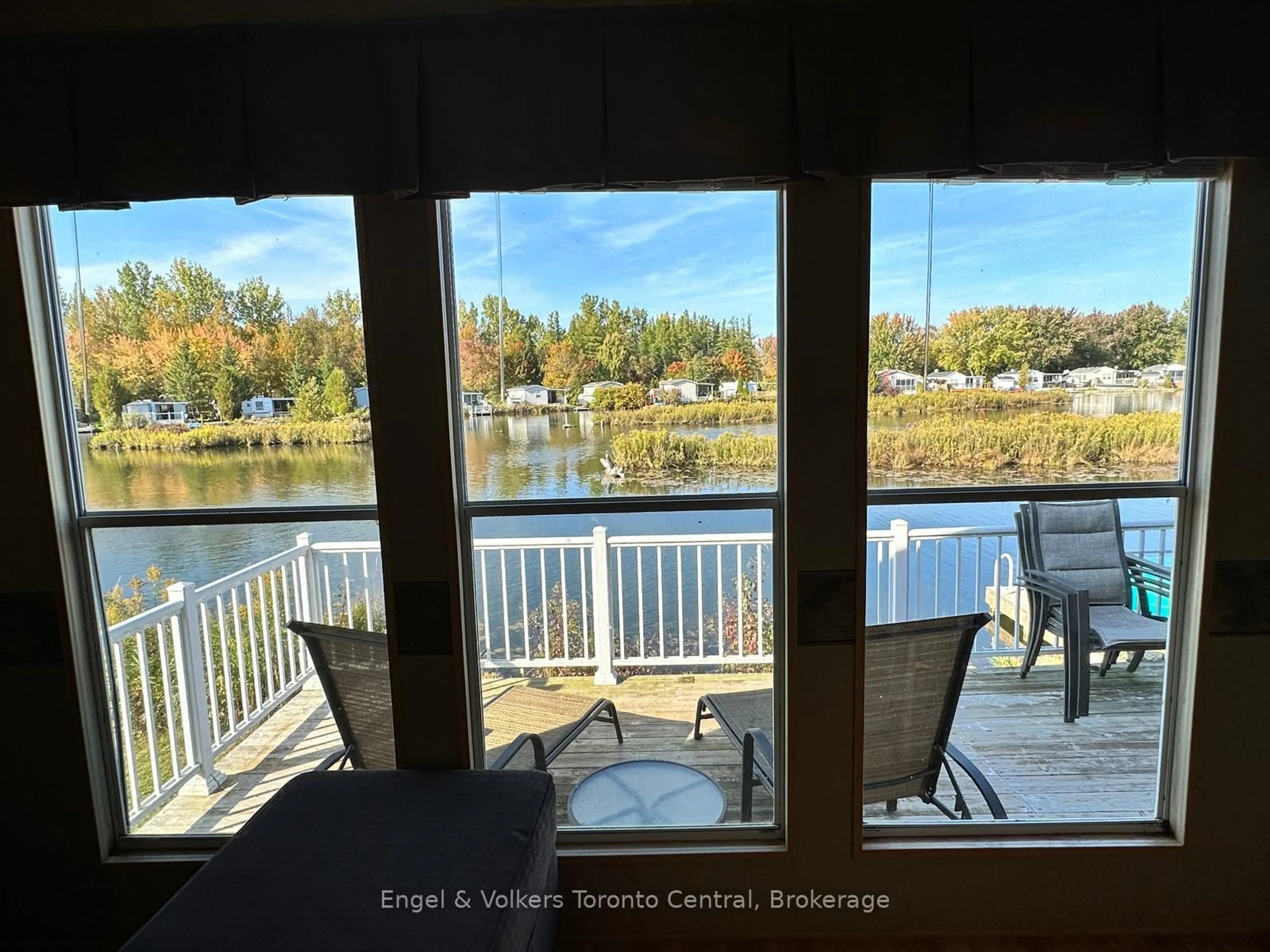 Balcony in the apartment, water/lake/river/ocean view for 7489 SIDEROAD 5 #T103, Wellington North Ontario N0G 2L0