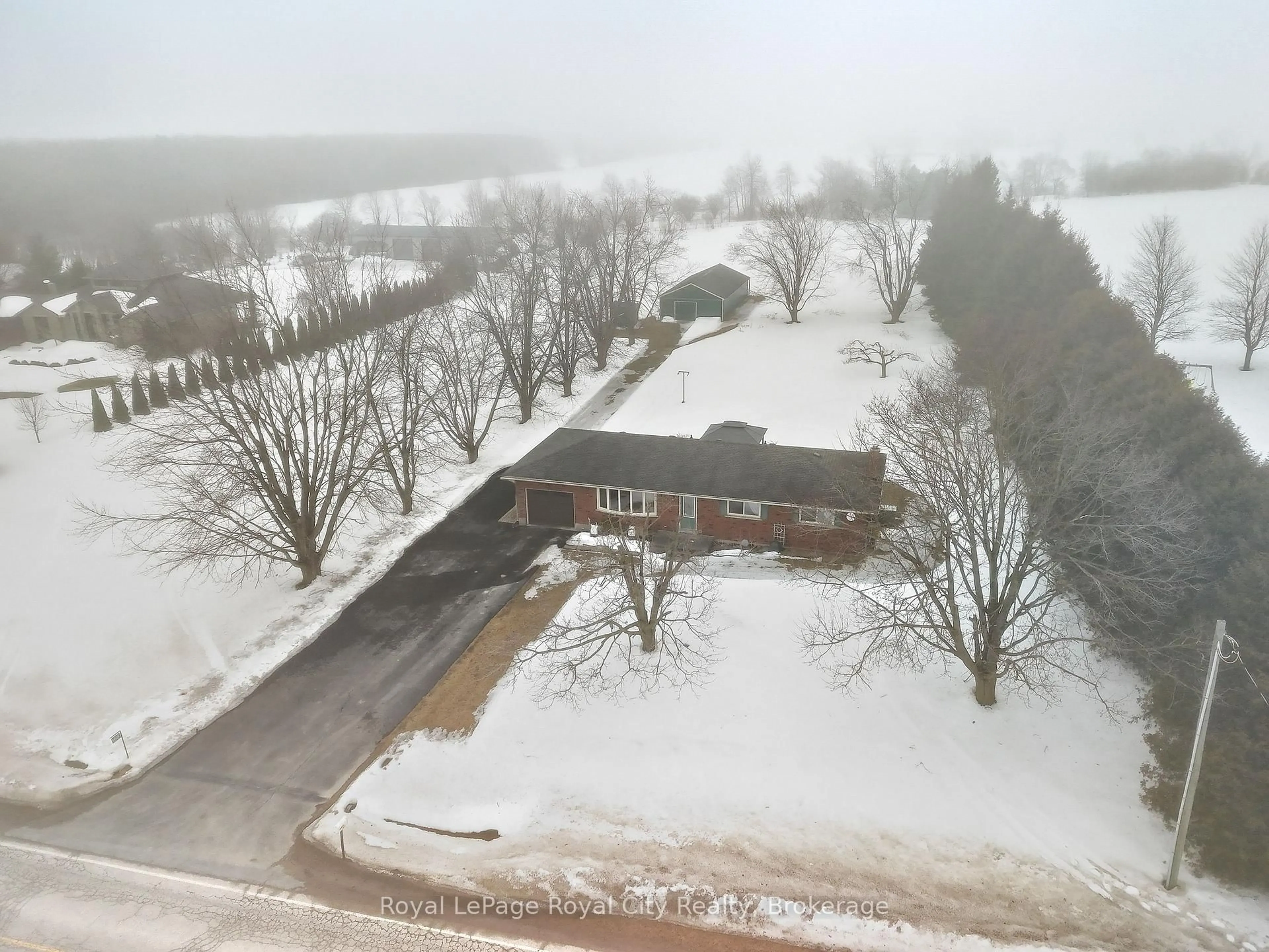 A pic from outside/outdoor area/front of a property/back of a property/a pic from drone, unknown for 6800 Gerrie Rd, Centre Wellington Ontario N0B 1S0
