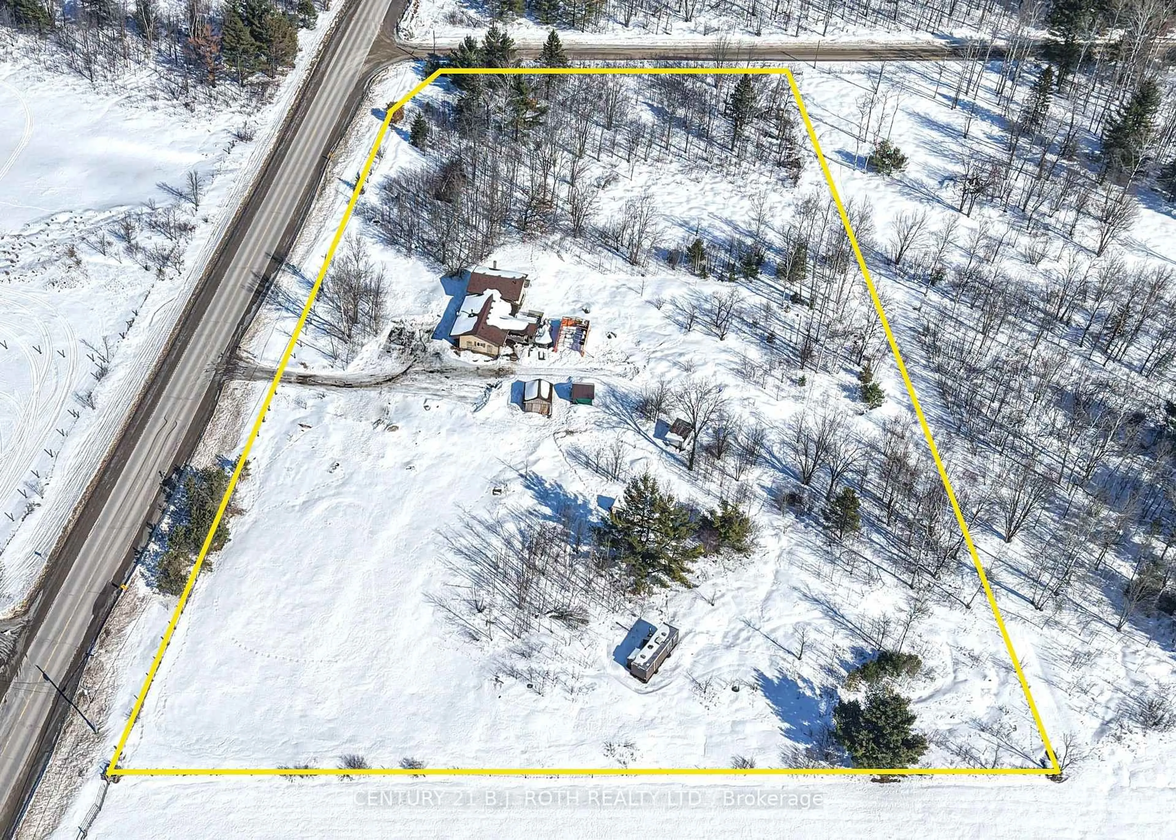 A pic from outside/outdoor area/front of a property/back of a property/a pic from drone, building for 374 Monck Rd, Kawartha Lakes Ontario L0K 1W0