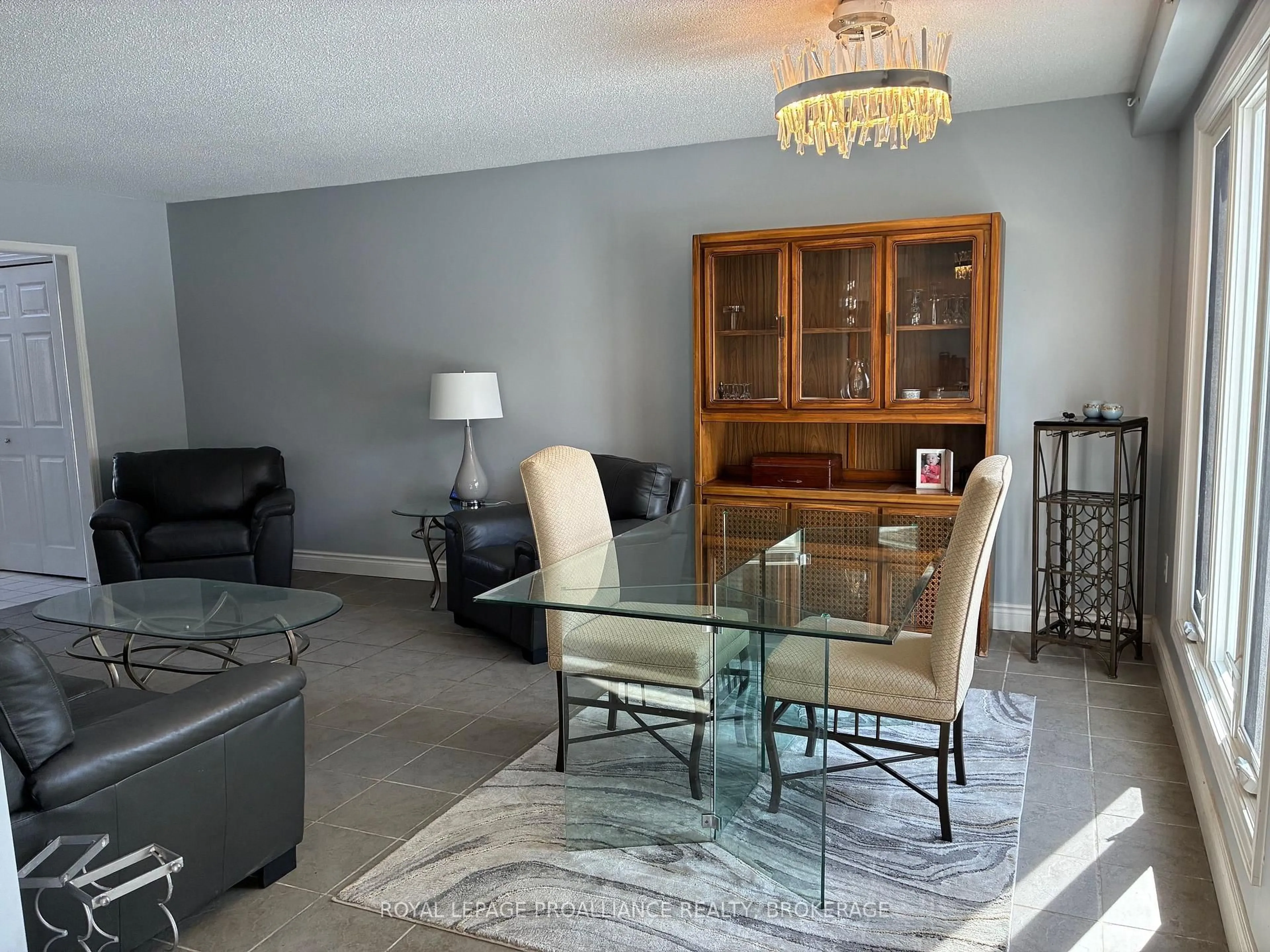 Living room with furniture, unknown for 1059 Springfield Dr, Kingston Ontario K7M 8V6