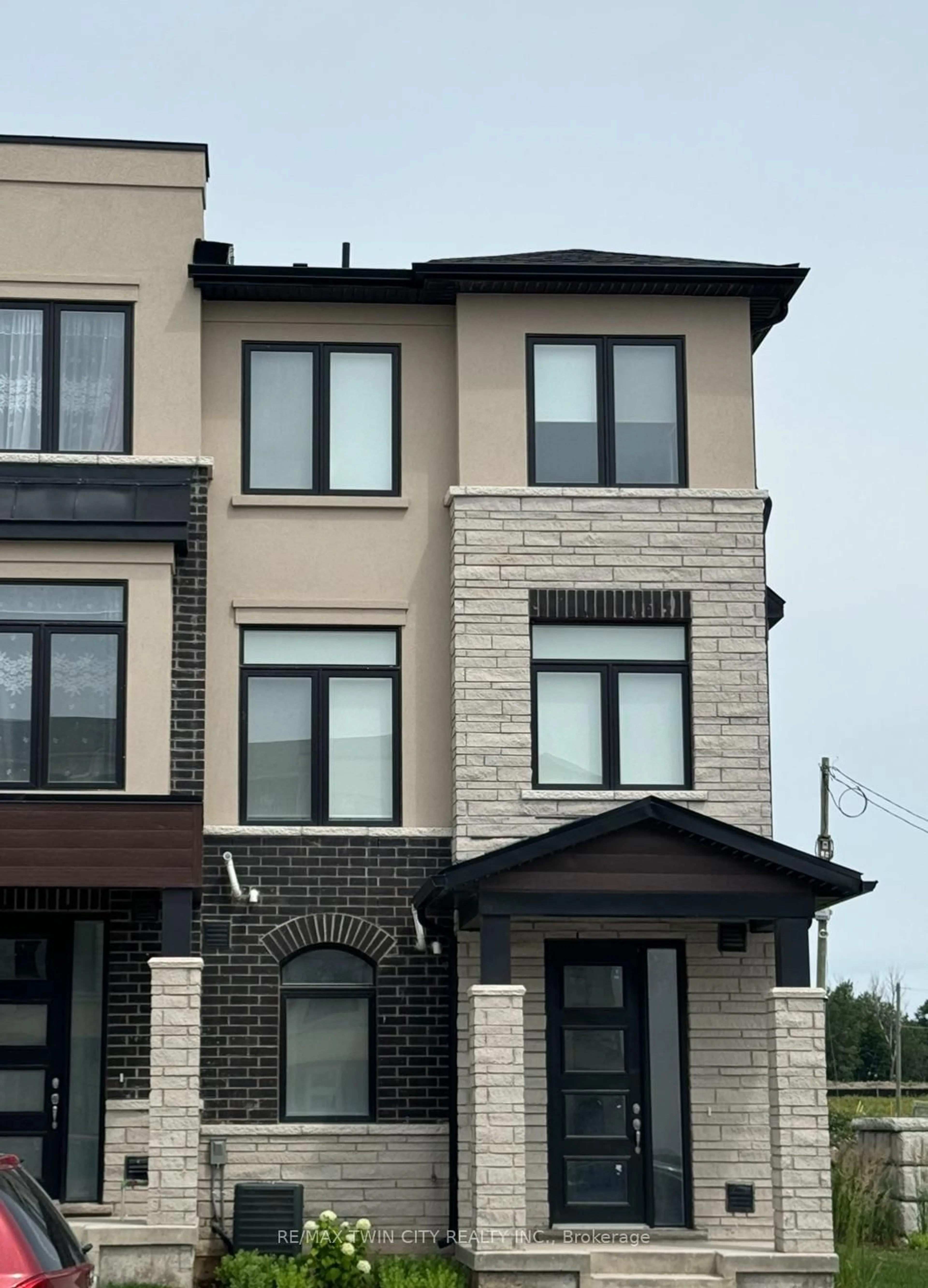 Home with brick exterior material, building for 290 Equestrian Way #1, Cambridge Ontario N3E 0E7