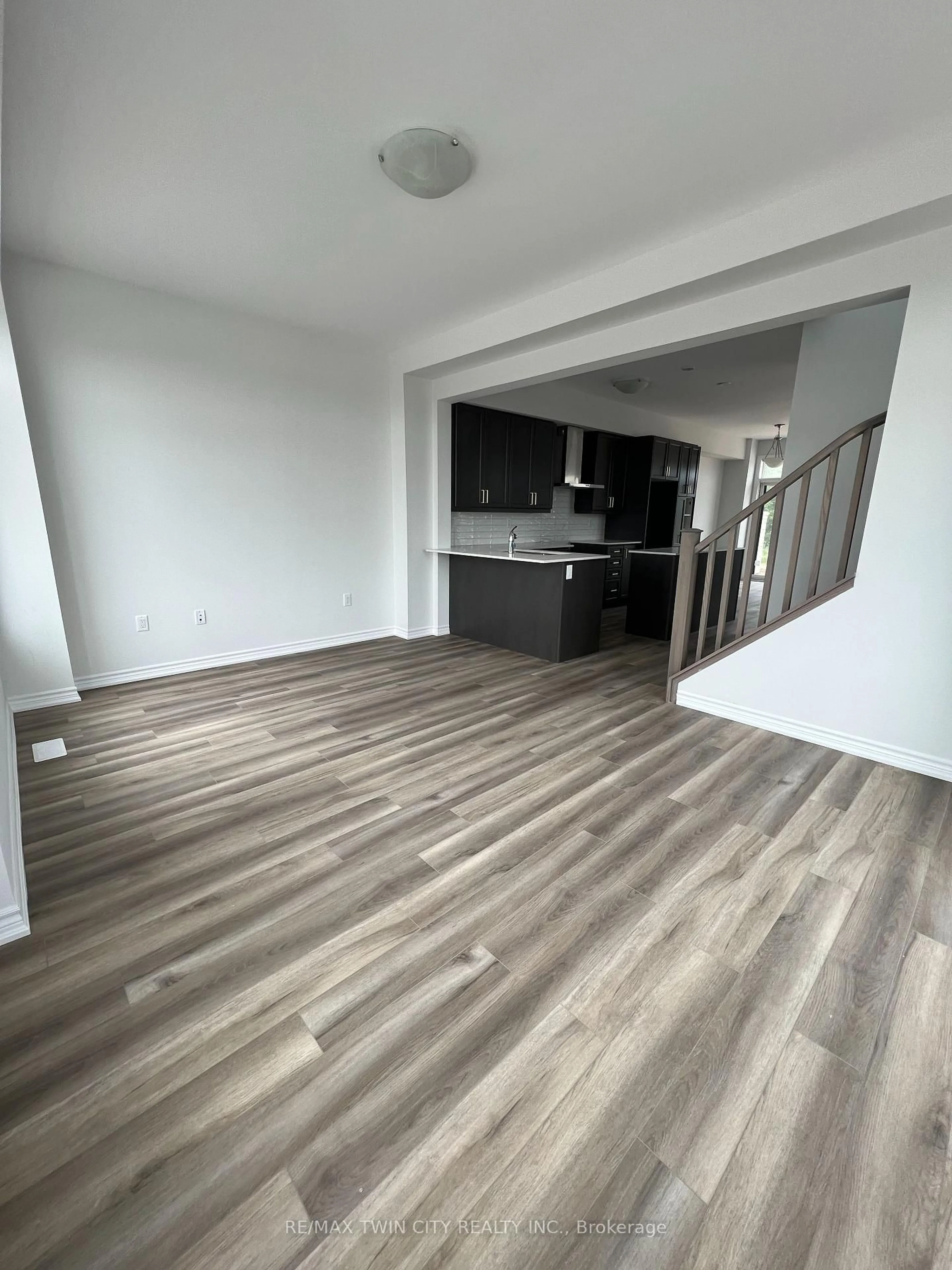 A pic of a room for 290 Equestrian Way #1, Cambridge Ontario N3E 0E7