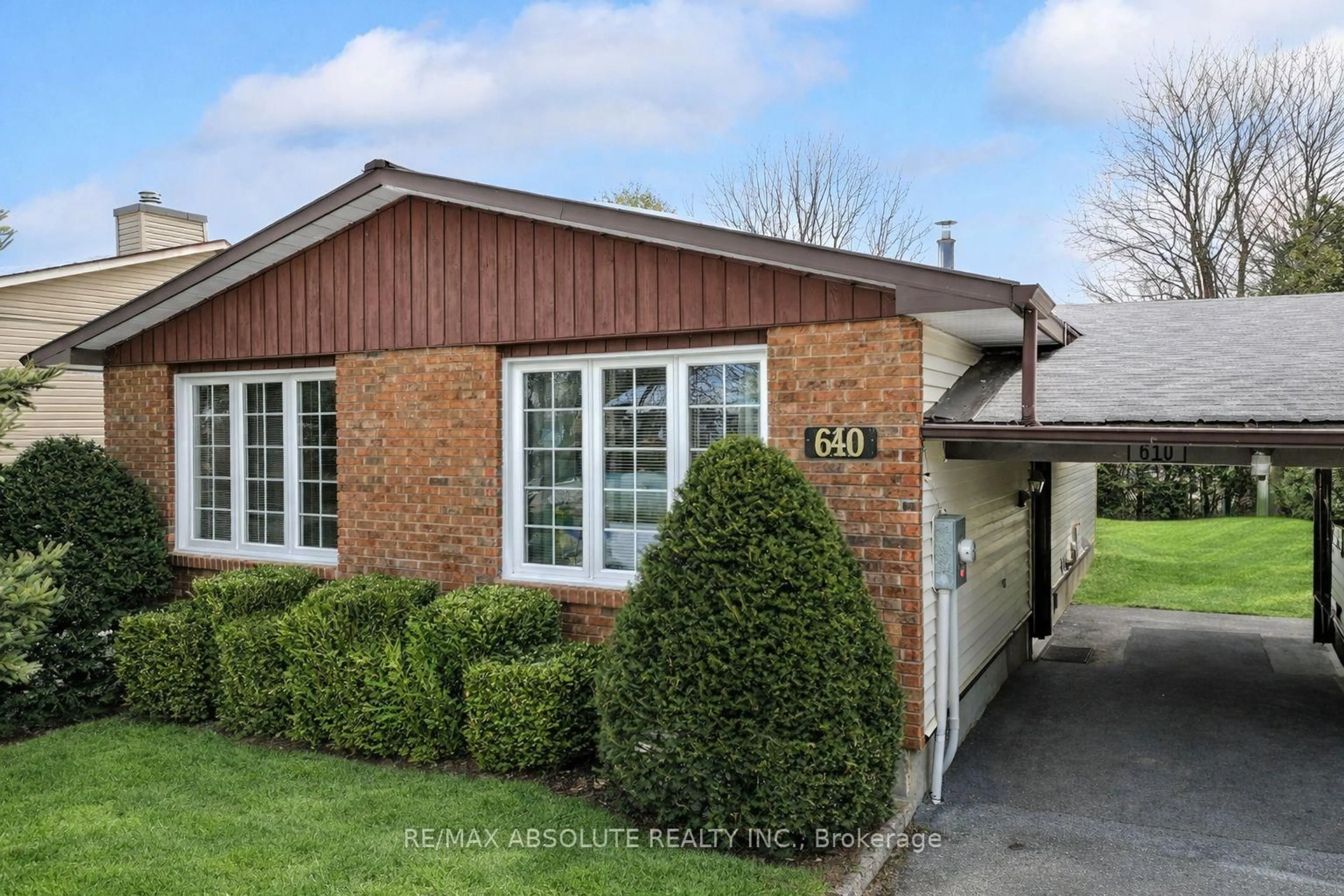 Home with brick exterior material, street for 610 Oxford St, North Grenville Ontario K0G 1J0