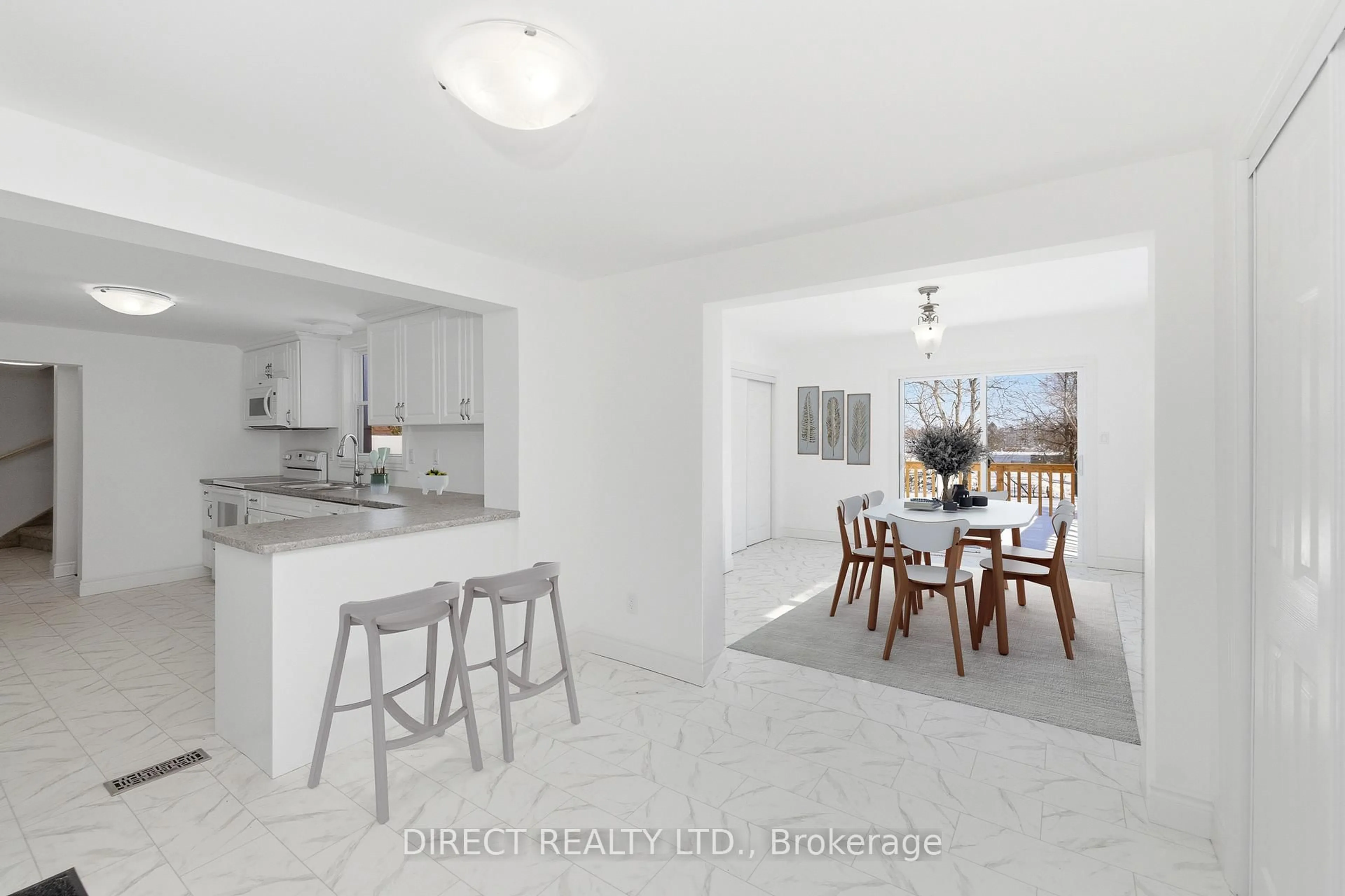 Open concept kitchen, ceramic/tile floor for 27 Purdy St, Belleville Ontario K8P 1Y8