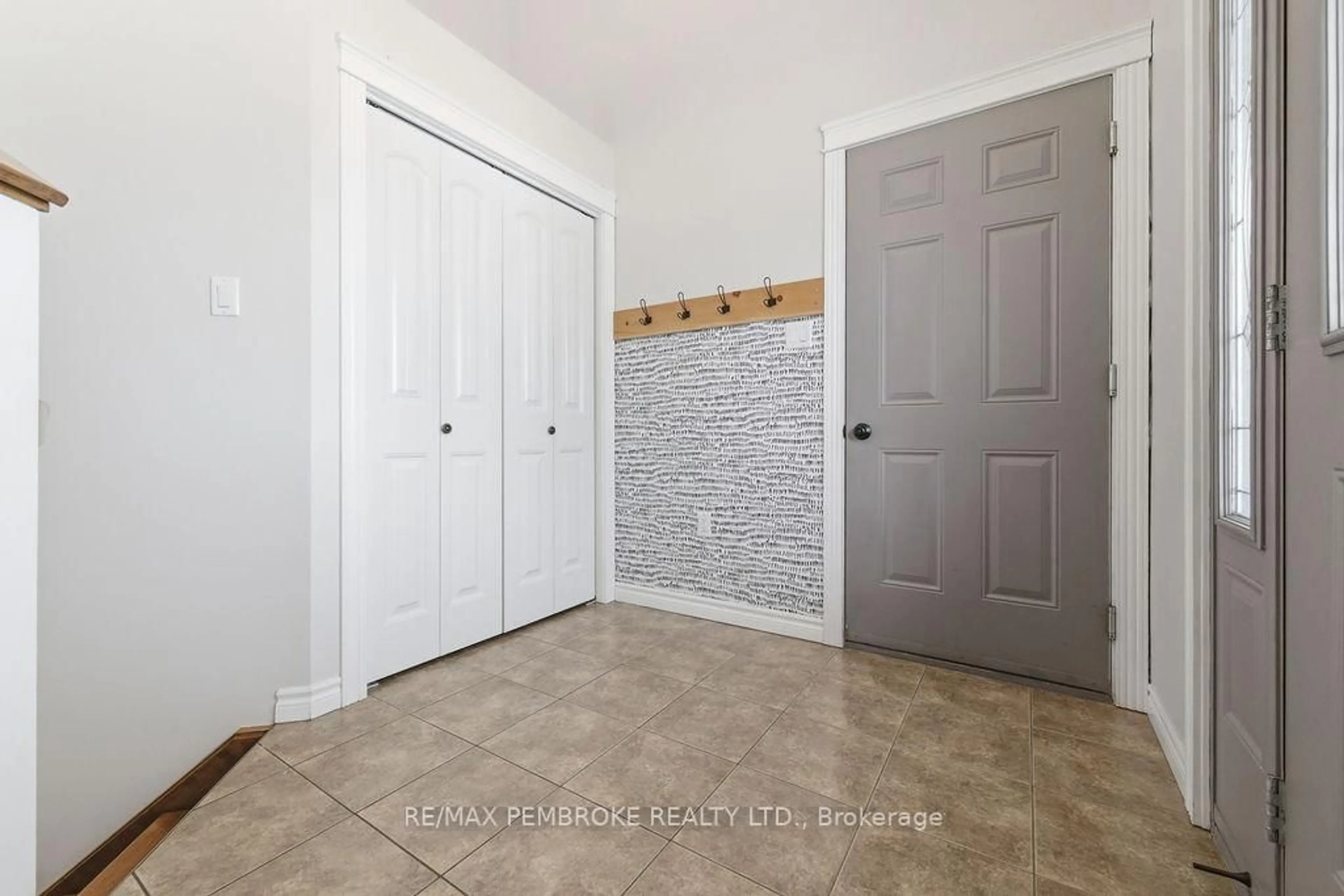 Unknown for 47 Highland Park Dr, Petawawa Ontario K8H 3S2