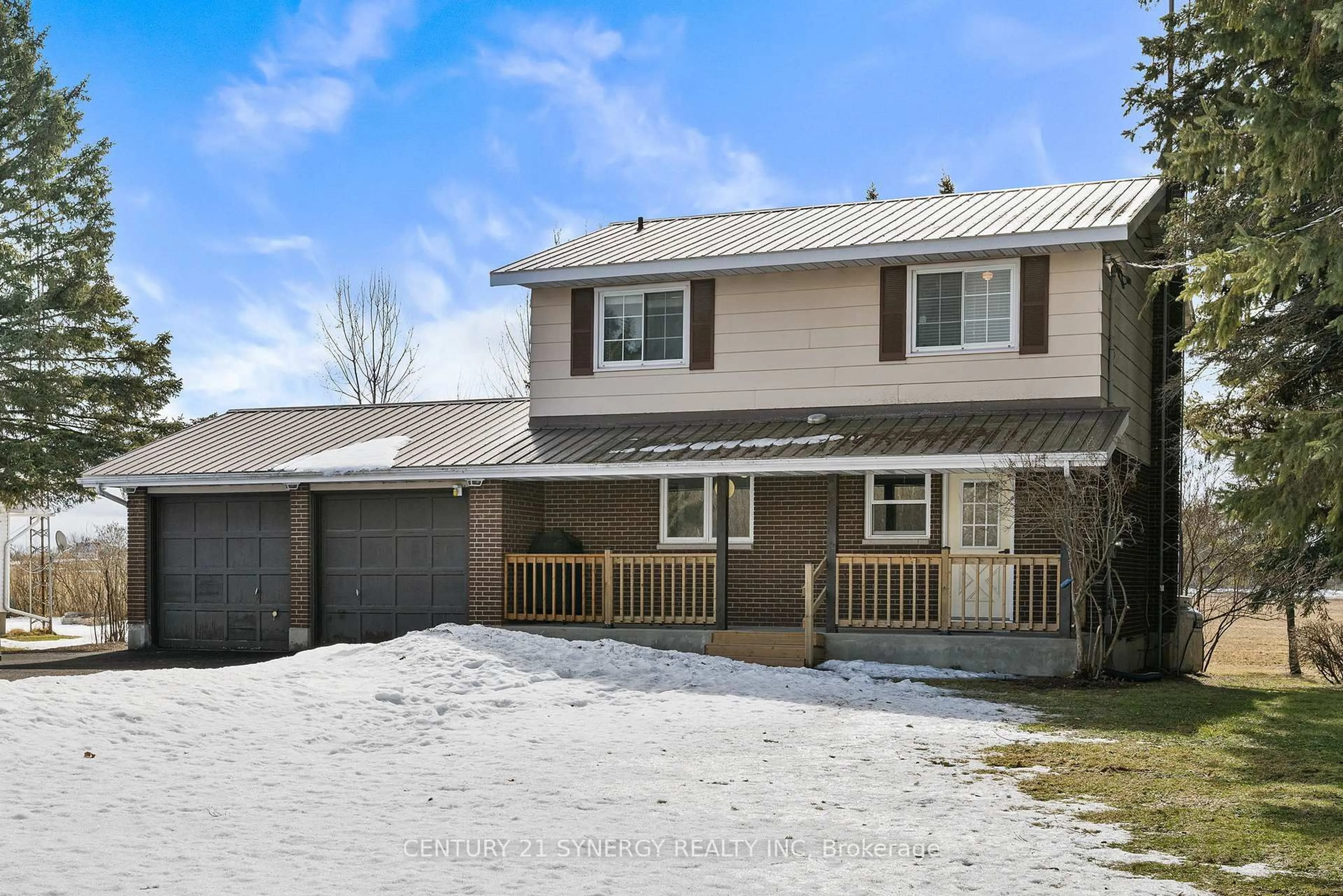 Home with vinyl exterior material, street for 15658 County 43 Rd, North Stormont Ontario K0C 1K0