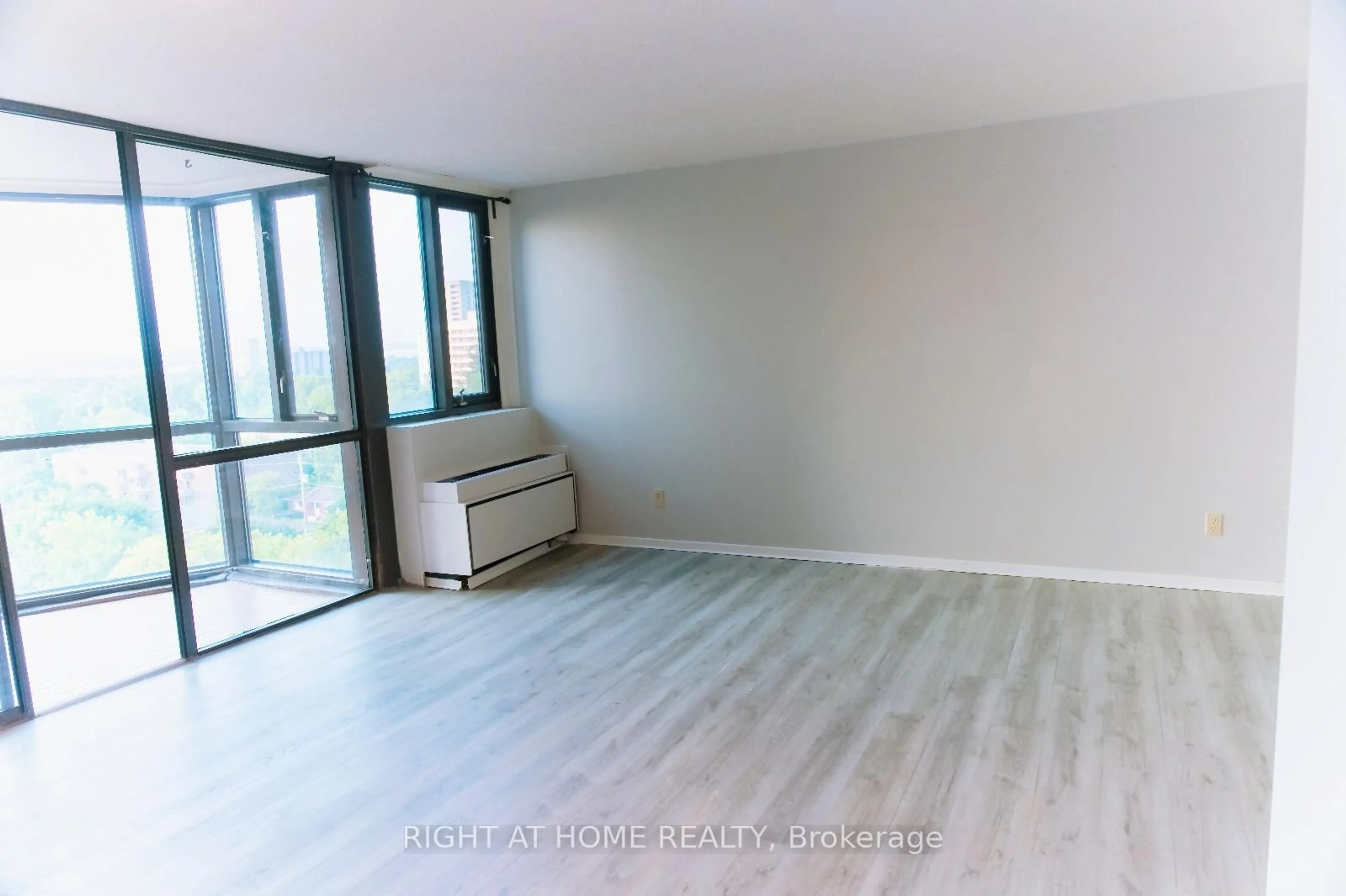 A pic of a room for 2871 Richmond Rd #1516, Ottawa Ontario K2B 8M5