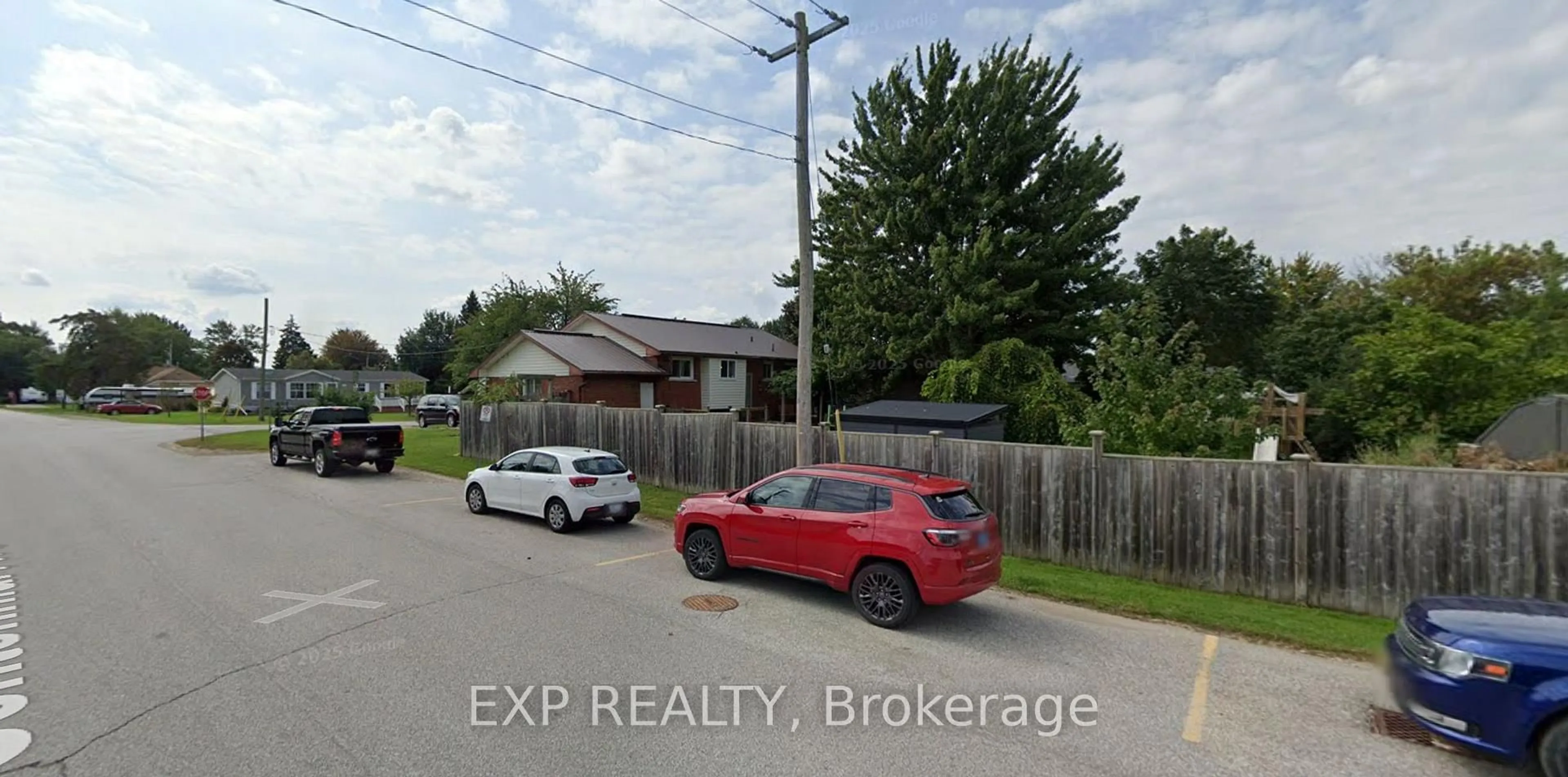 Blurry image for 597 Gold St, Warwick Ontario N0M 2S0