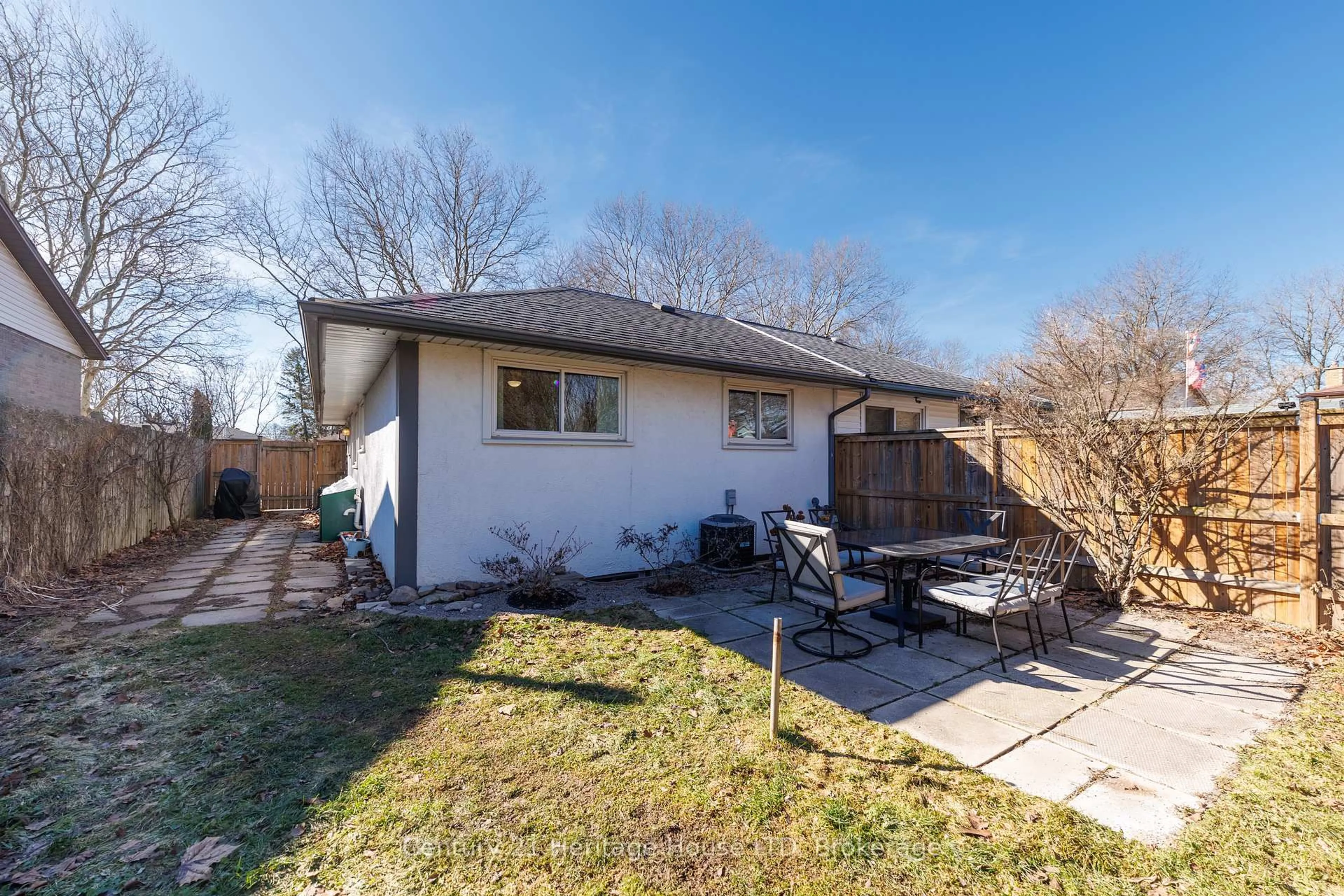 Unknown for 6937 Dolphin St, Niagara Falls Ontario L2E 6Y8
