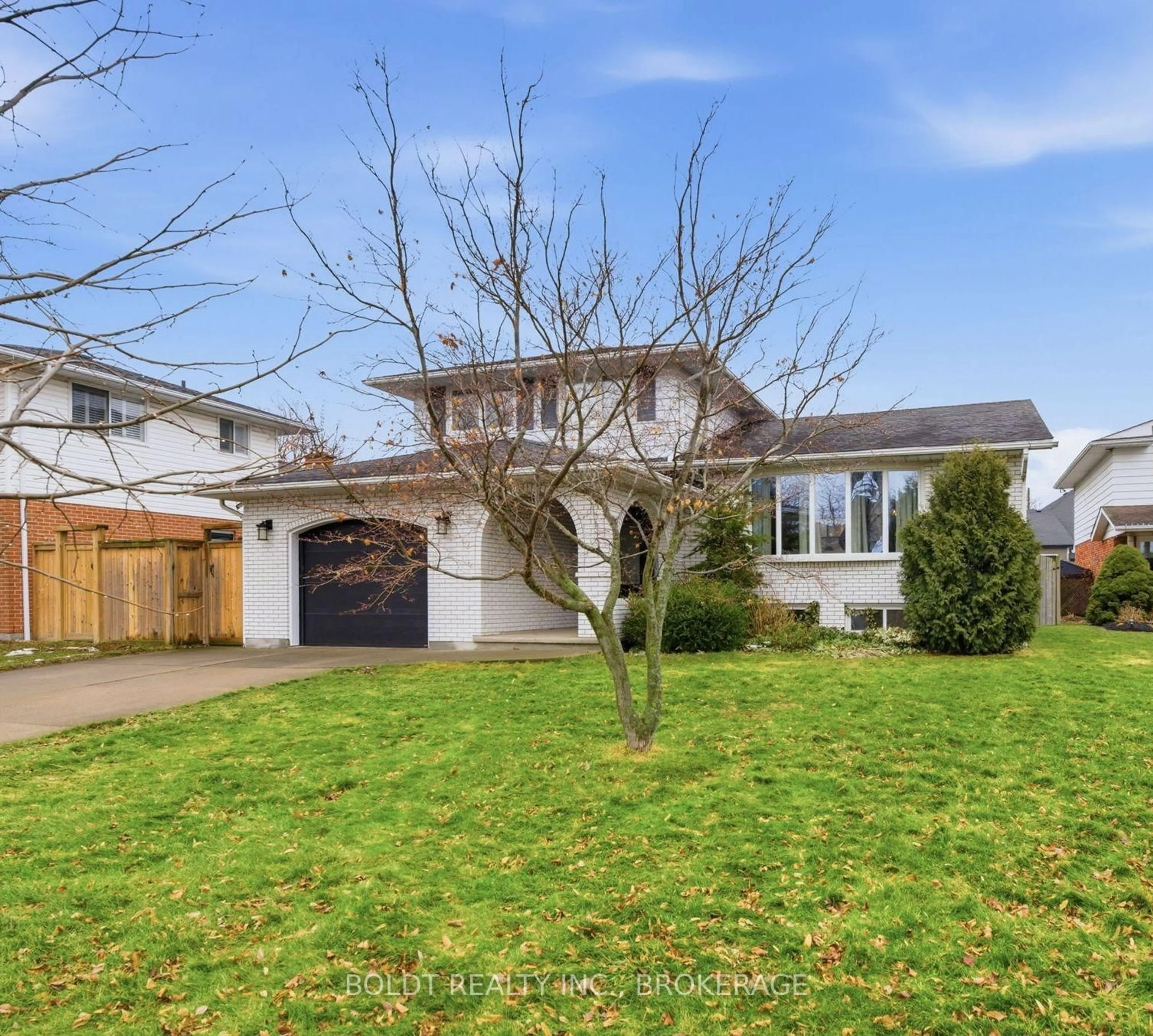 Unknown for 3 Wendover Pl, St. Catharines Ontario L2N 6T9