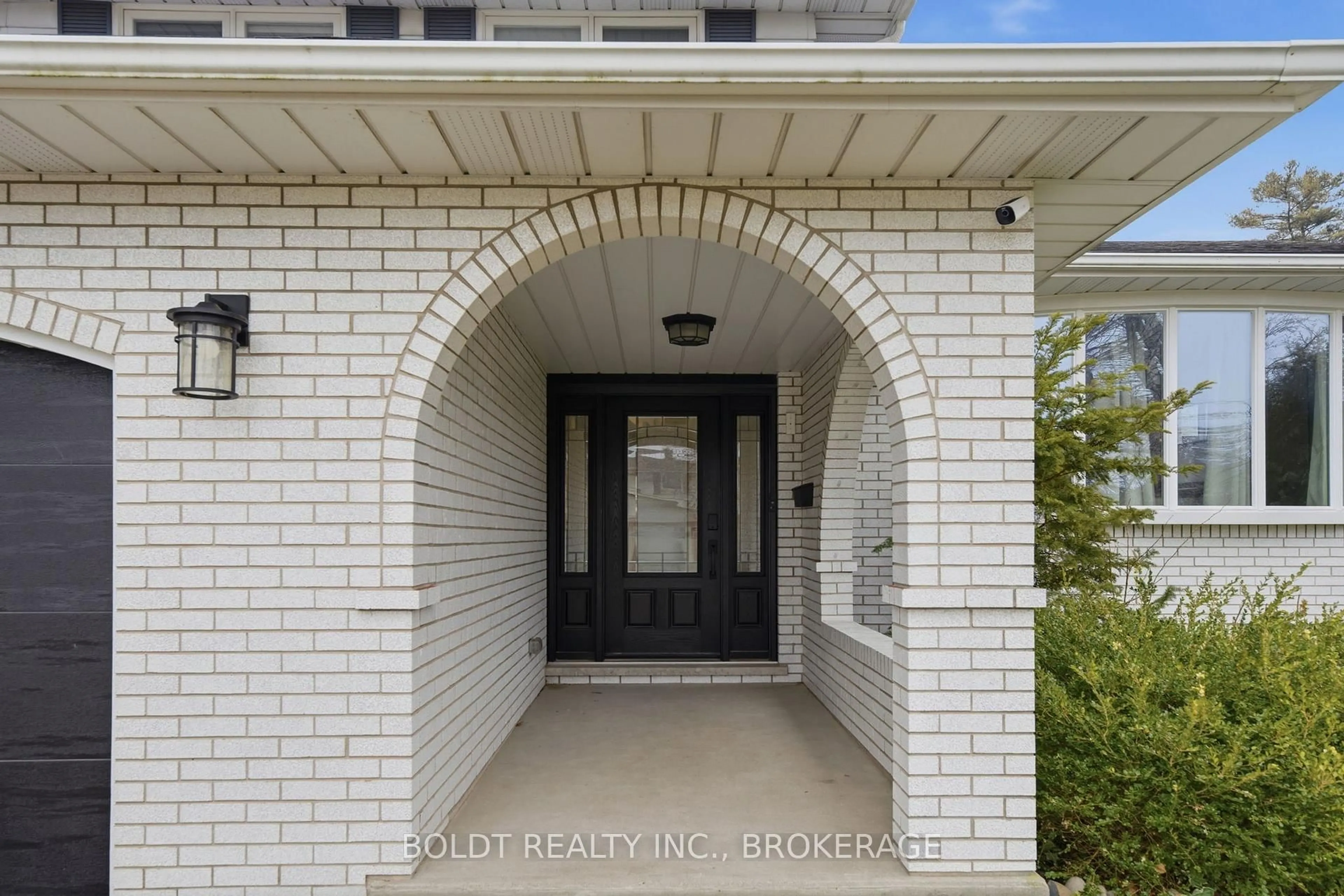 Unknown for 3 Wendover Pl, St. Catharines Ontario L2N 6T9