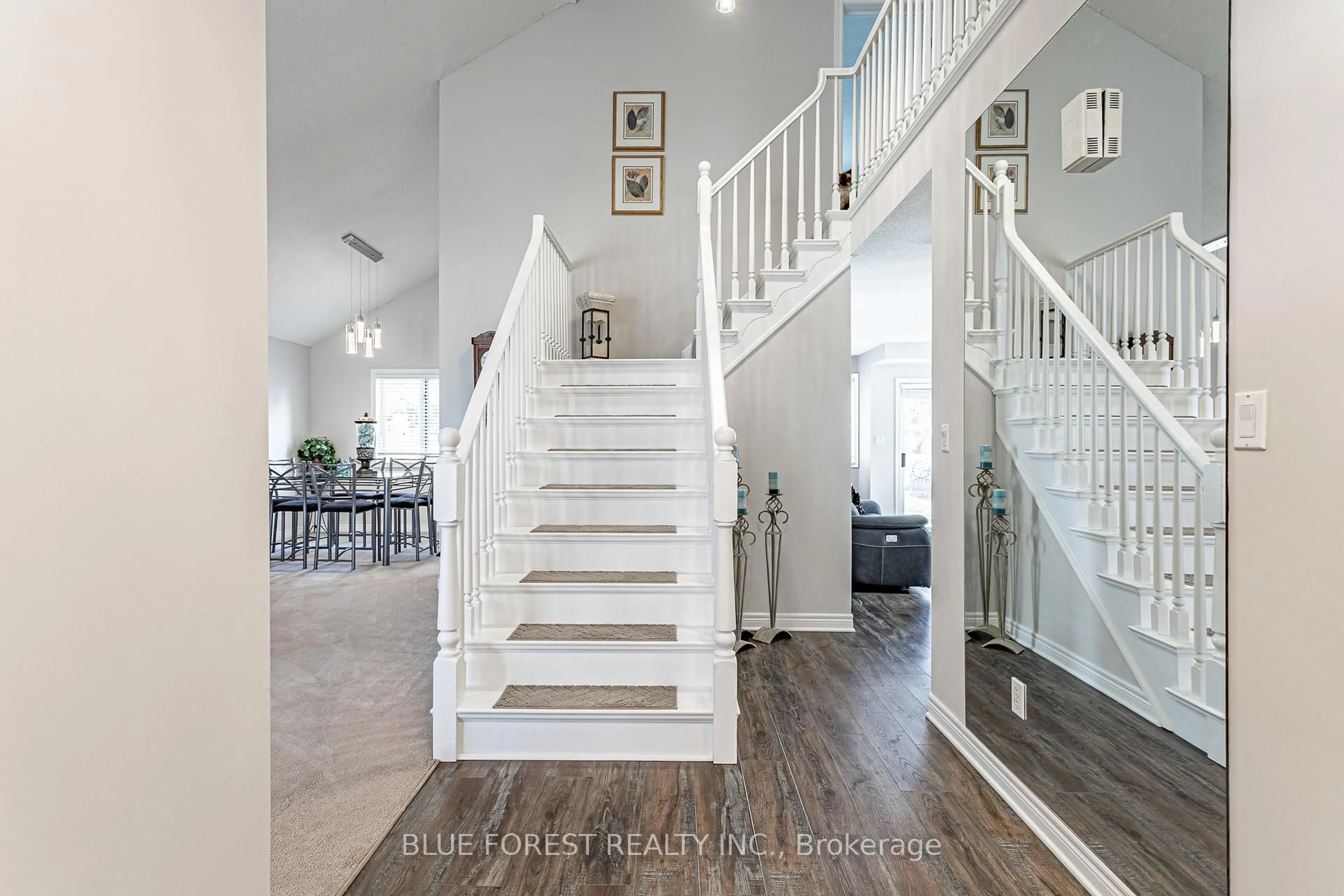 Unknown for 14 Eric Dr, Thames Centre Ontario N0L 1G1