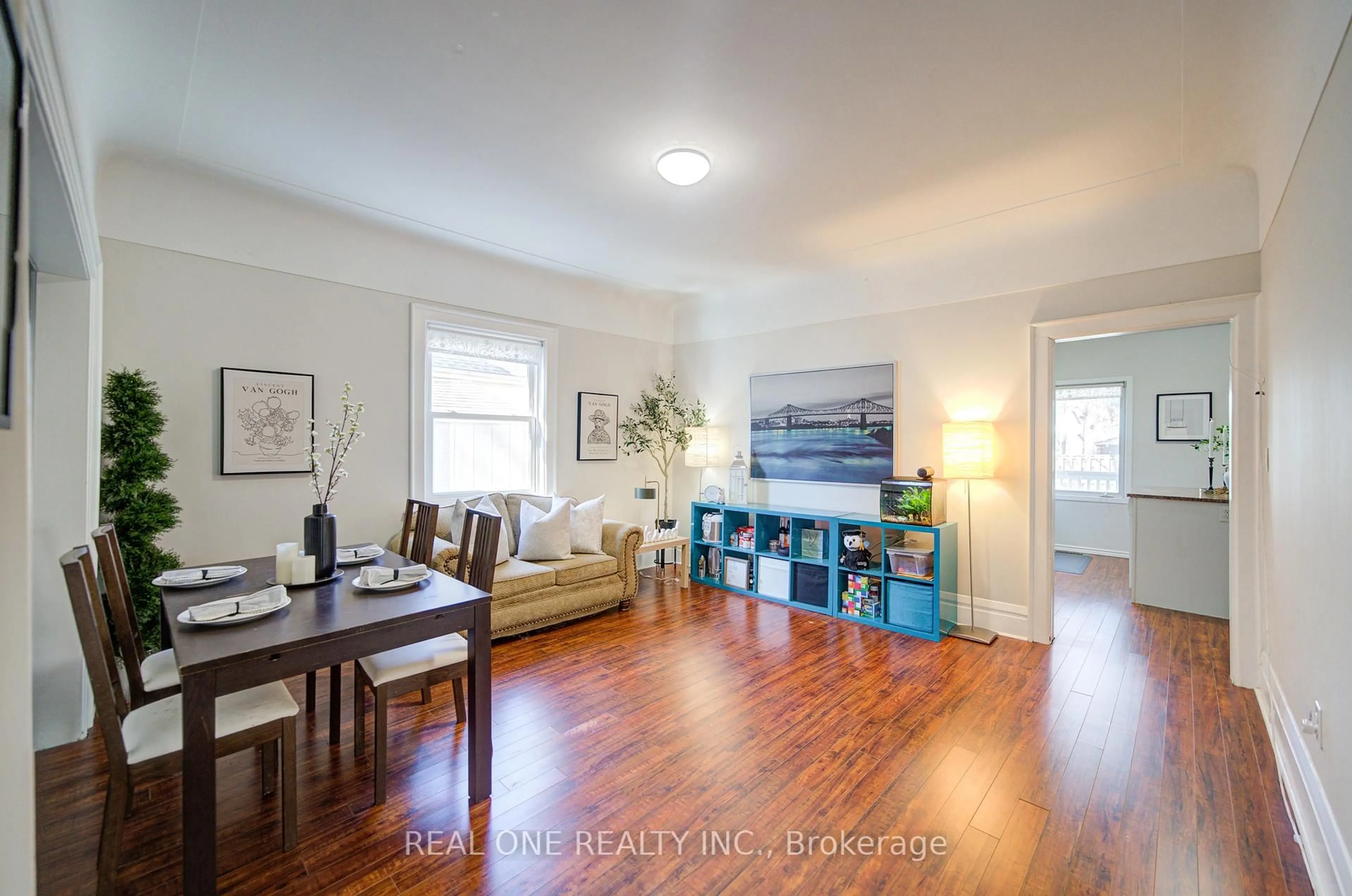 Unknown for 102 Royal Ave, Hamilton Ontario L8S 2C6