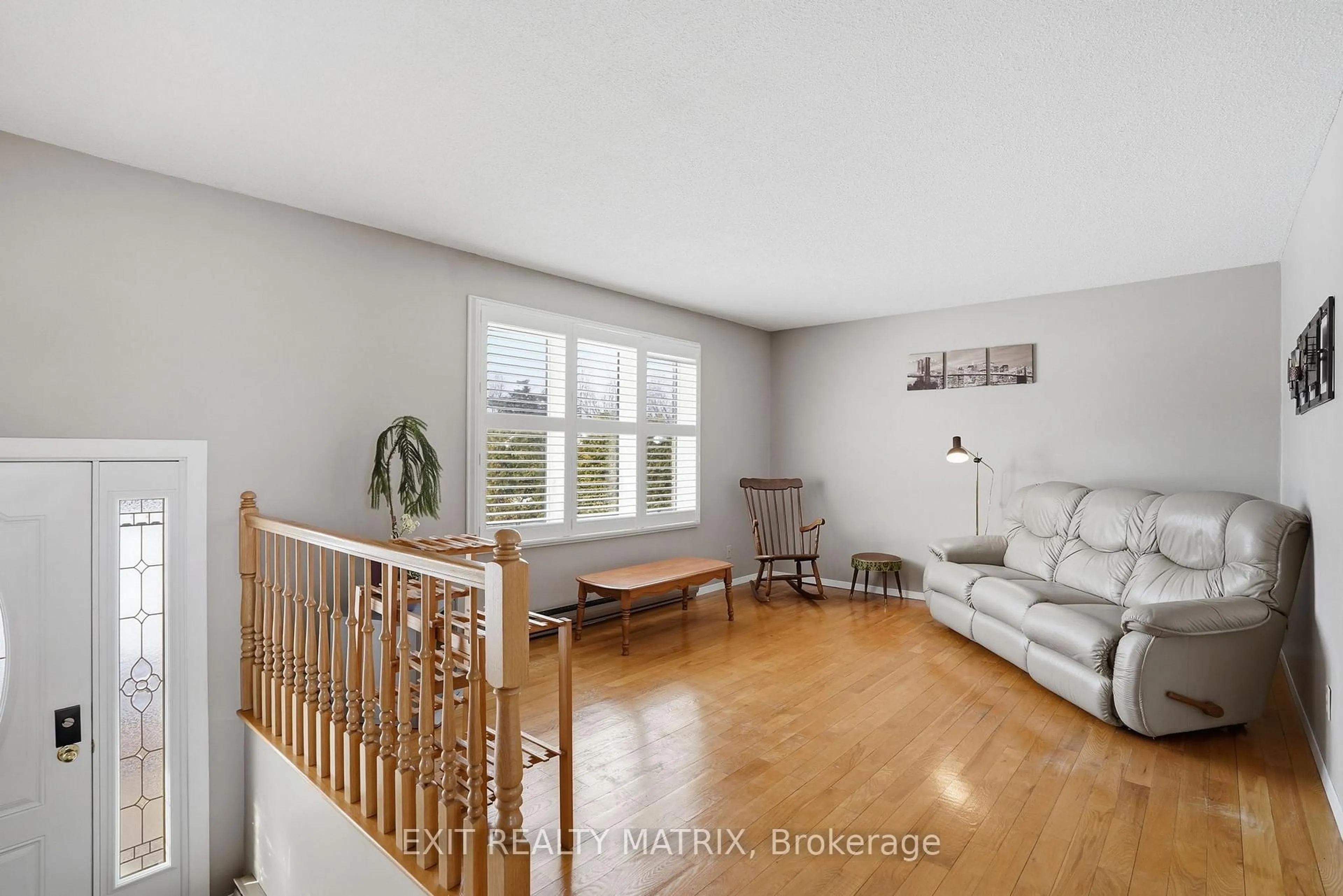 Living room with furniture, unknown for 551 Stevens St, Hawkesbury Ontario K6A 3E5