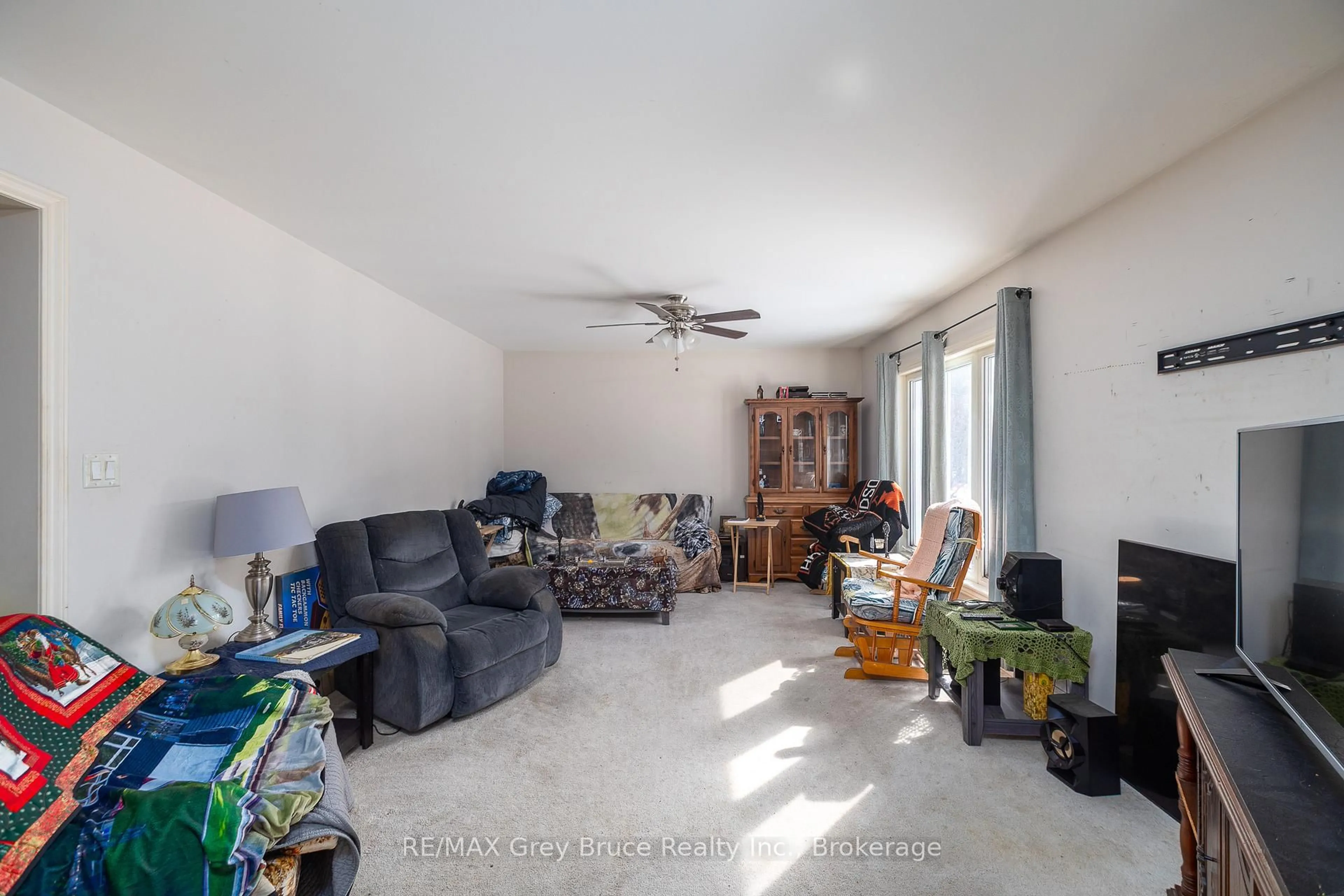Living room with furniture, unknown for 260 Spring Creek Rd, South Bruce Peninsula Ontario N0H 1P0