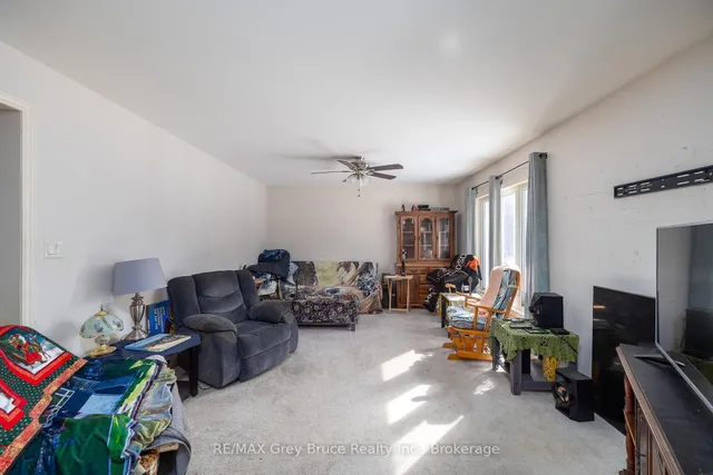 260 Spring Creek Rd, South Bruce Peninsula 4